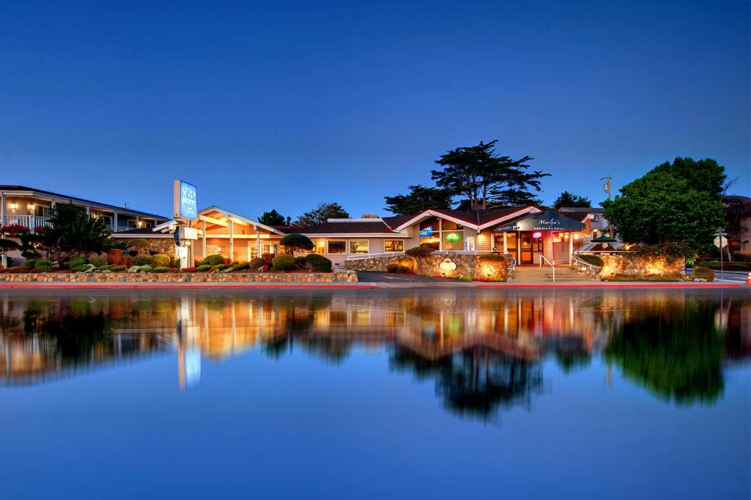 Property building in Monterey Bay Lodge