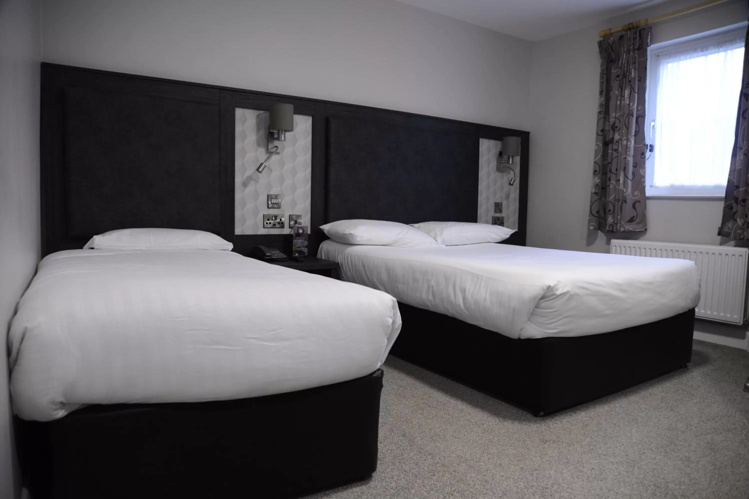 Bedroom, Bed in Hibernian Hotel & Leisure Centre