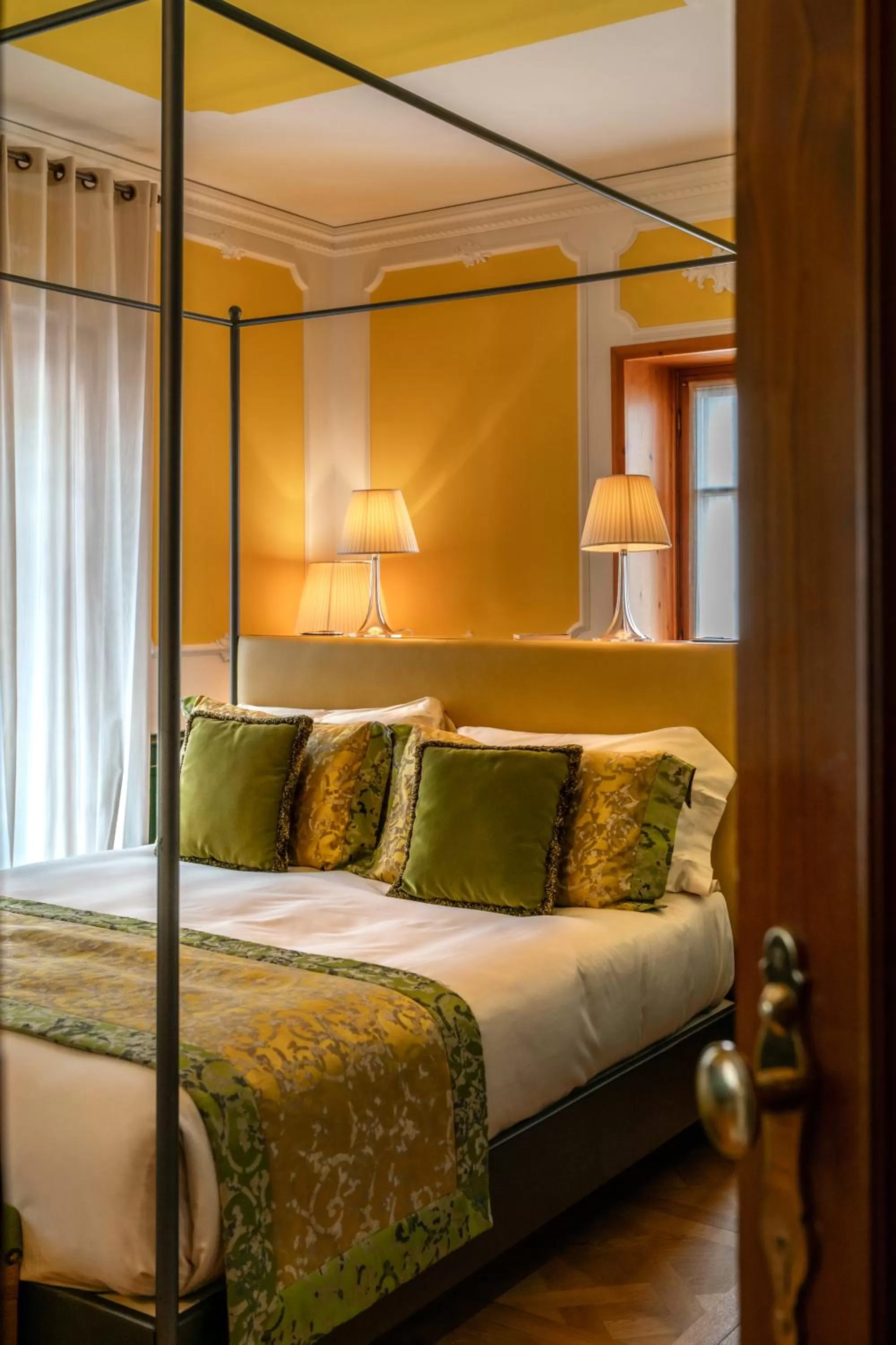 Bedroom, Bed in Ambra Cortina Luxury&Fashion Hotel