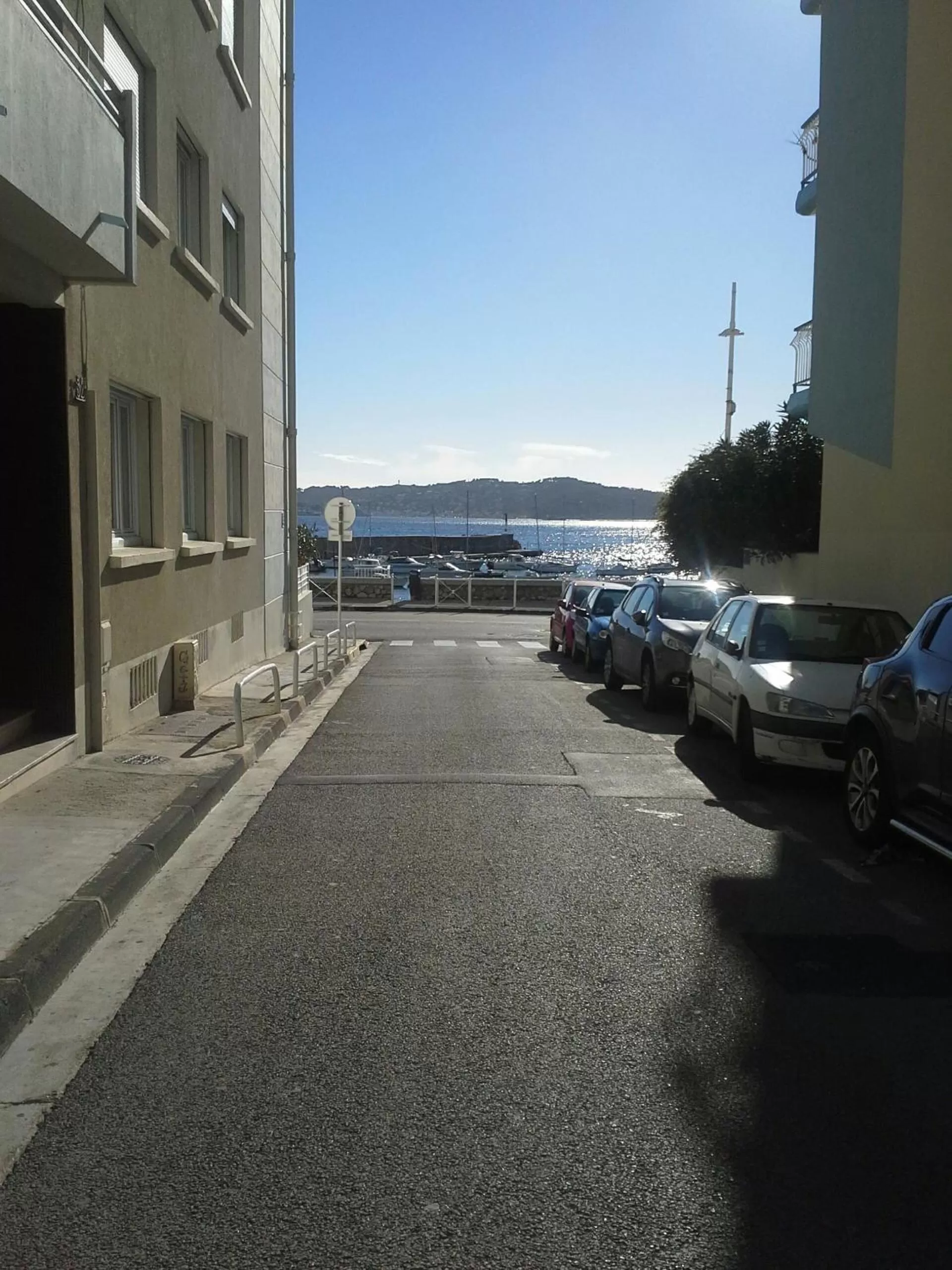 Street view in Chambre d'hôtes au bord de mer