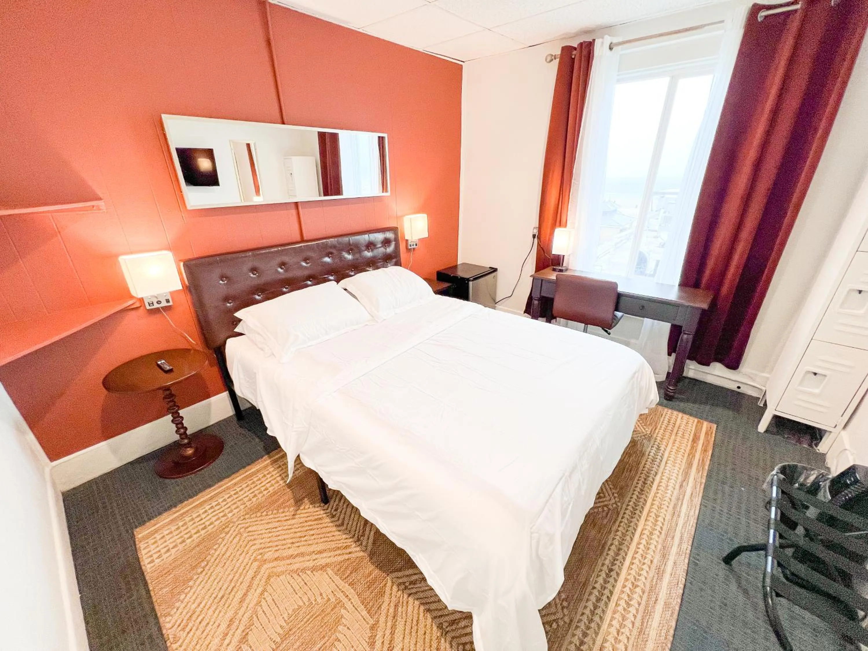 Bedroom, Bed in ITH Surf City Hostel Hermosa Beach