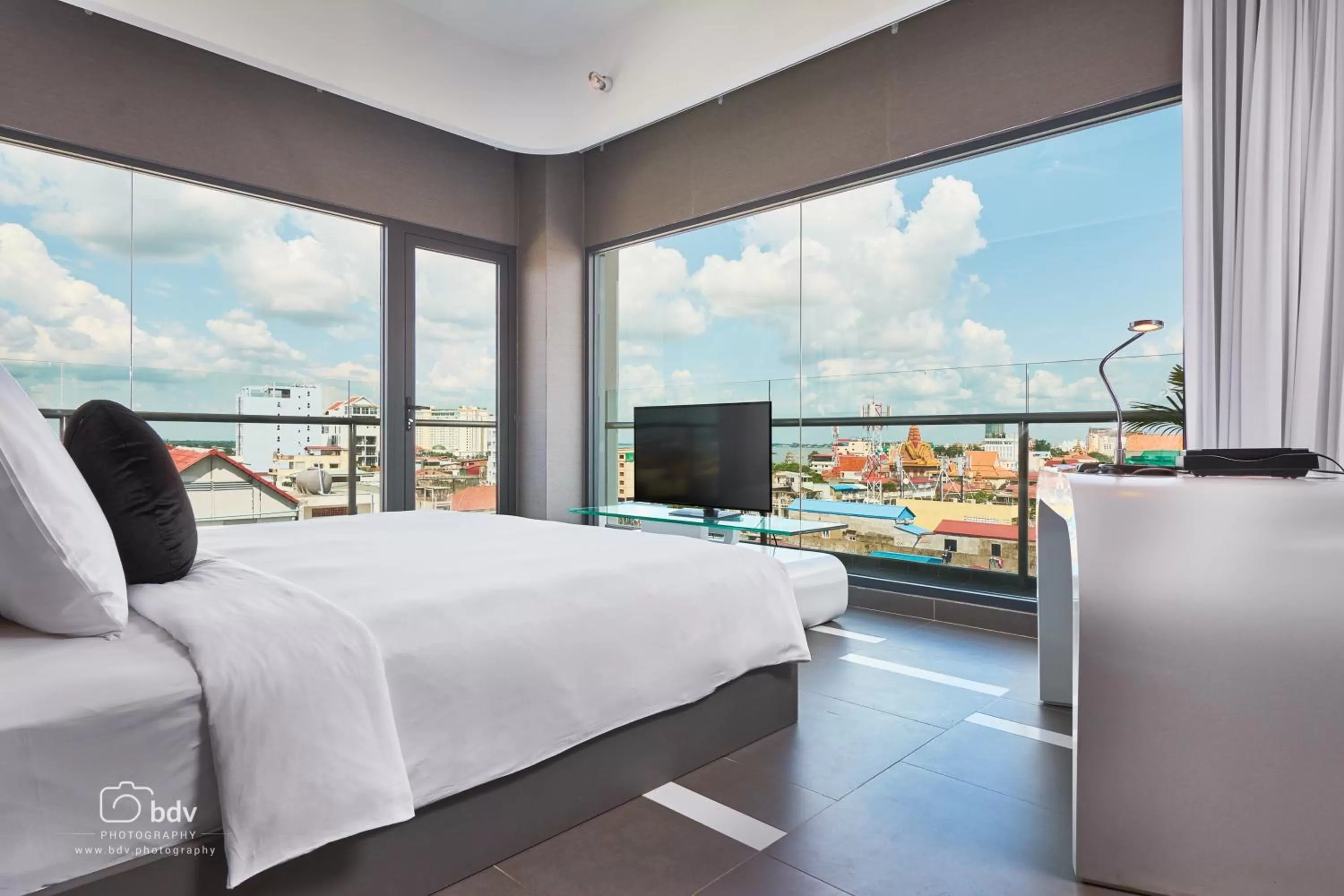 Bedroom, Bed in SUN & MOON, Urban Hotel