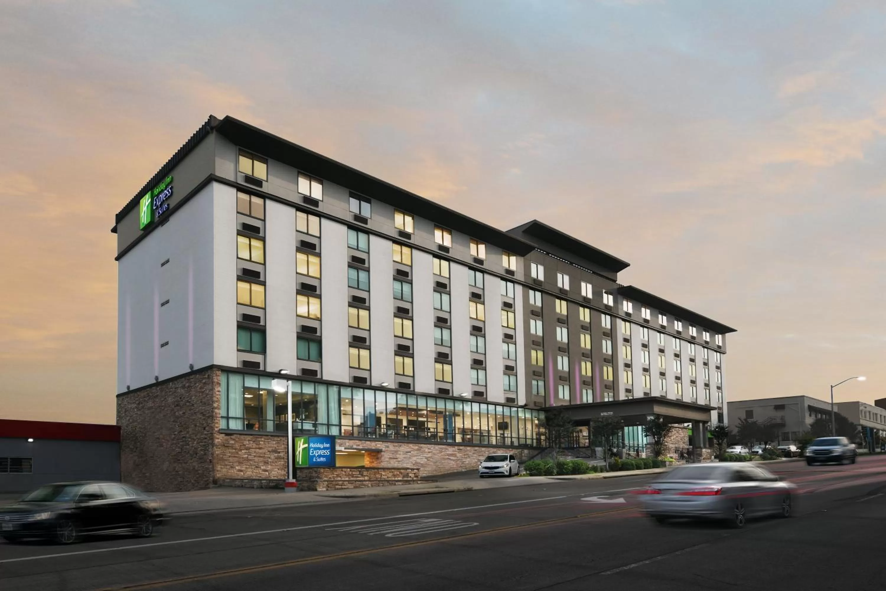 Property building in Holiday Inn Express & Suites Fort Worth Downtown by IHG