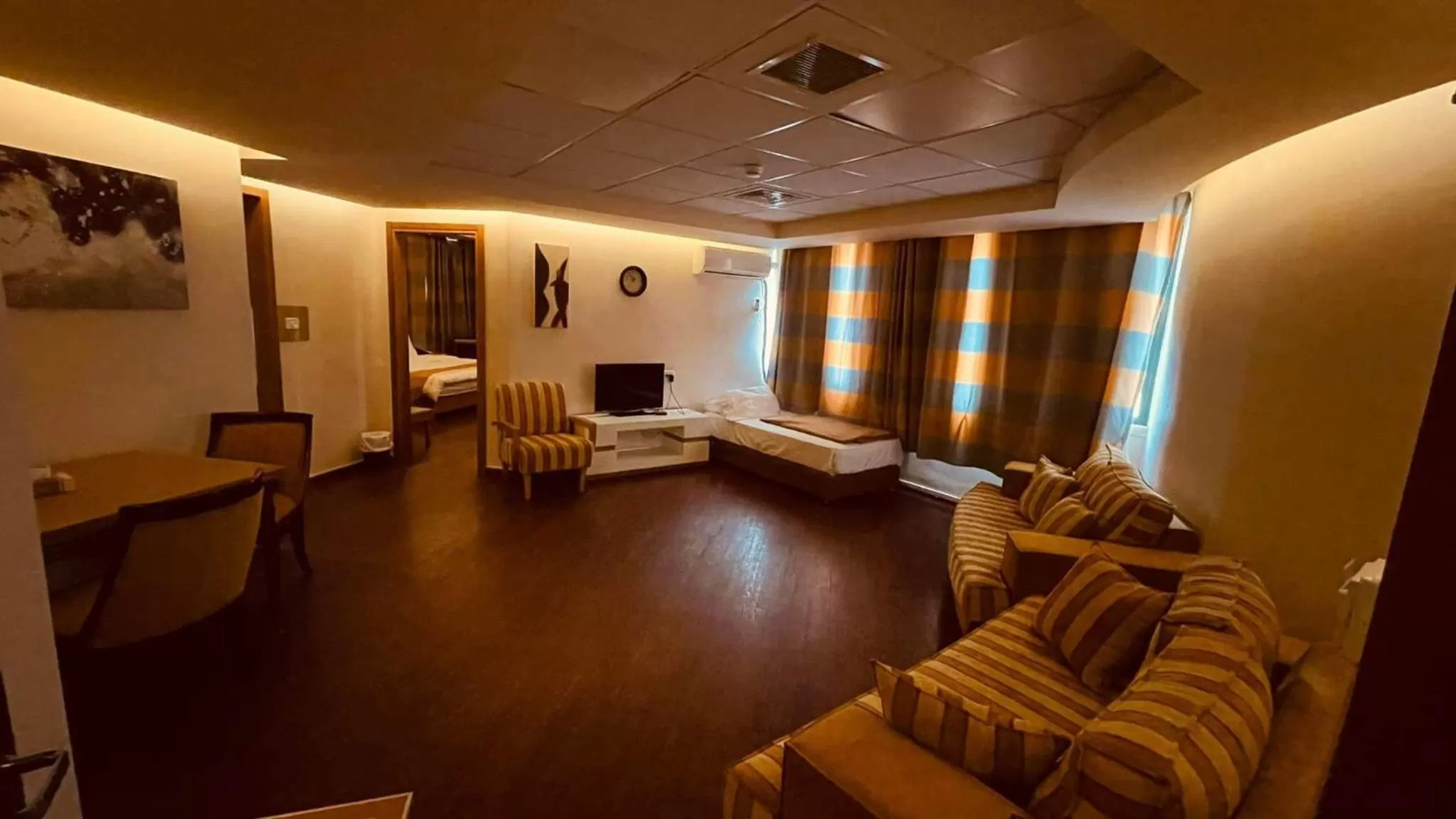 Photo of the whole room, Seating Area in Saleem Afandi Hotel