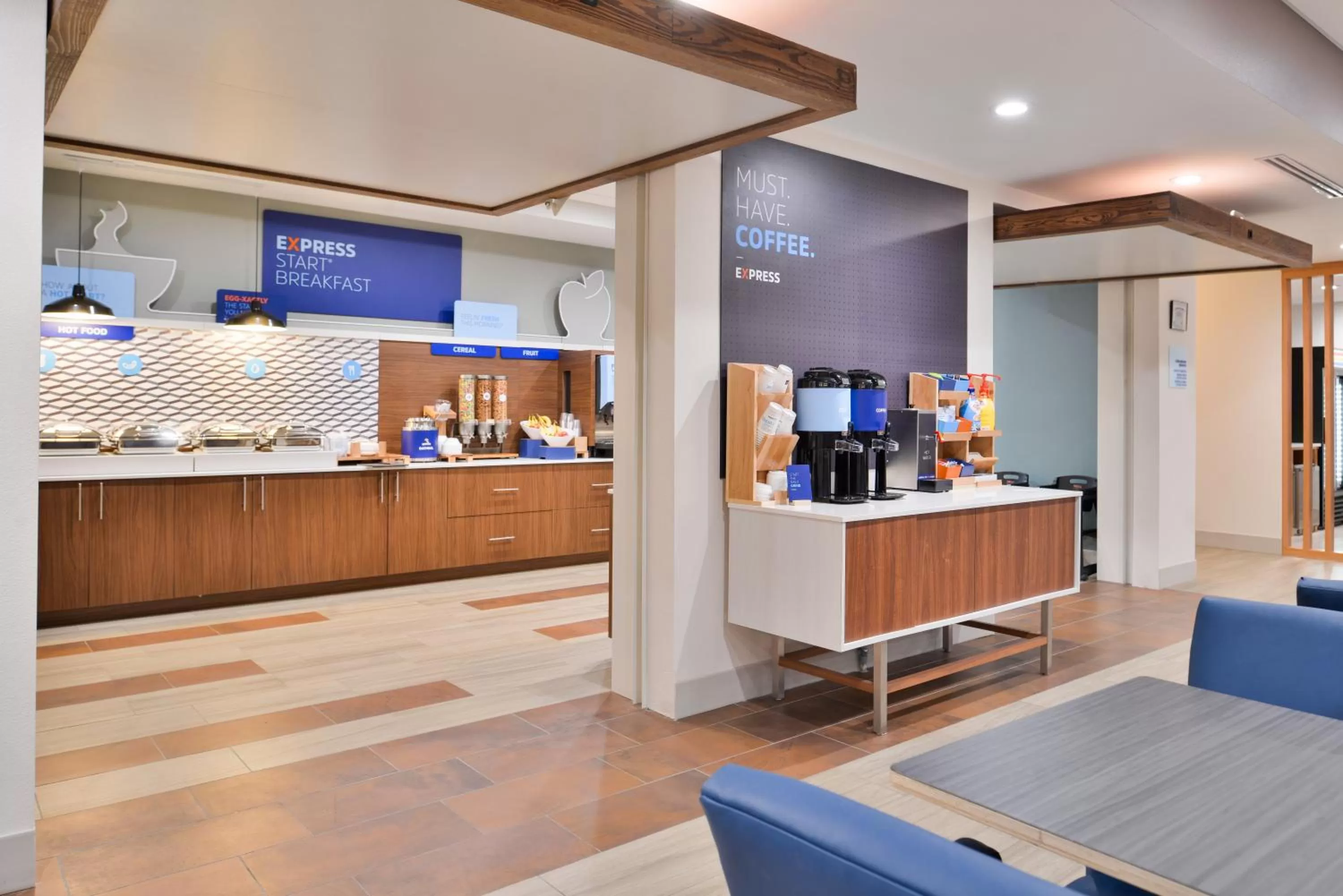 Breakfast in Holiday Inn Express - Early by IHG