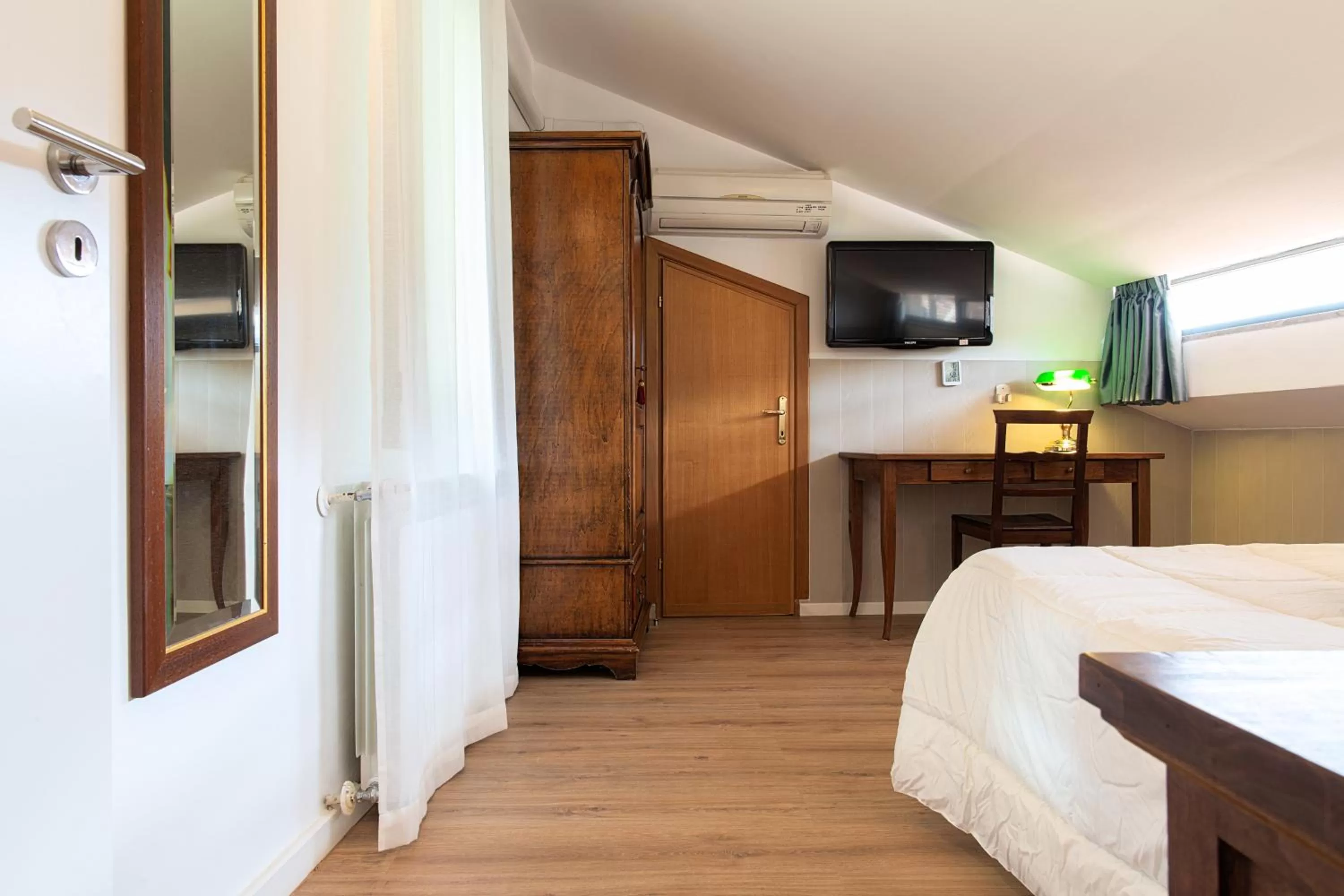 Bedroom, Bed in Fox House BnB