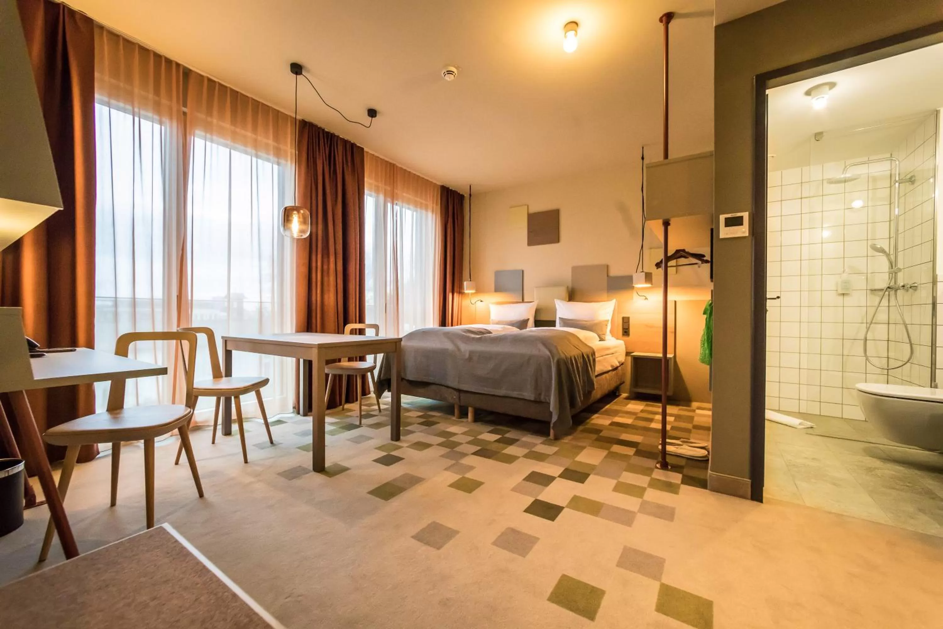 Bathroom, Bed in Hotel einsmehr