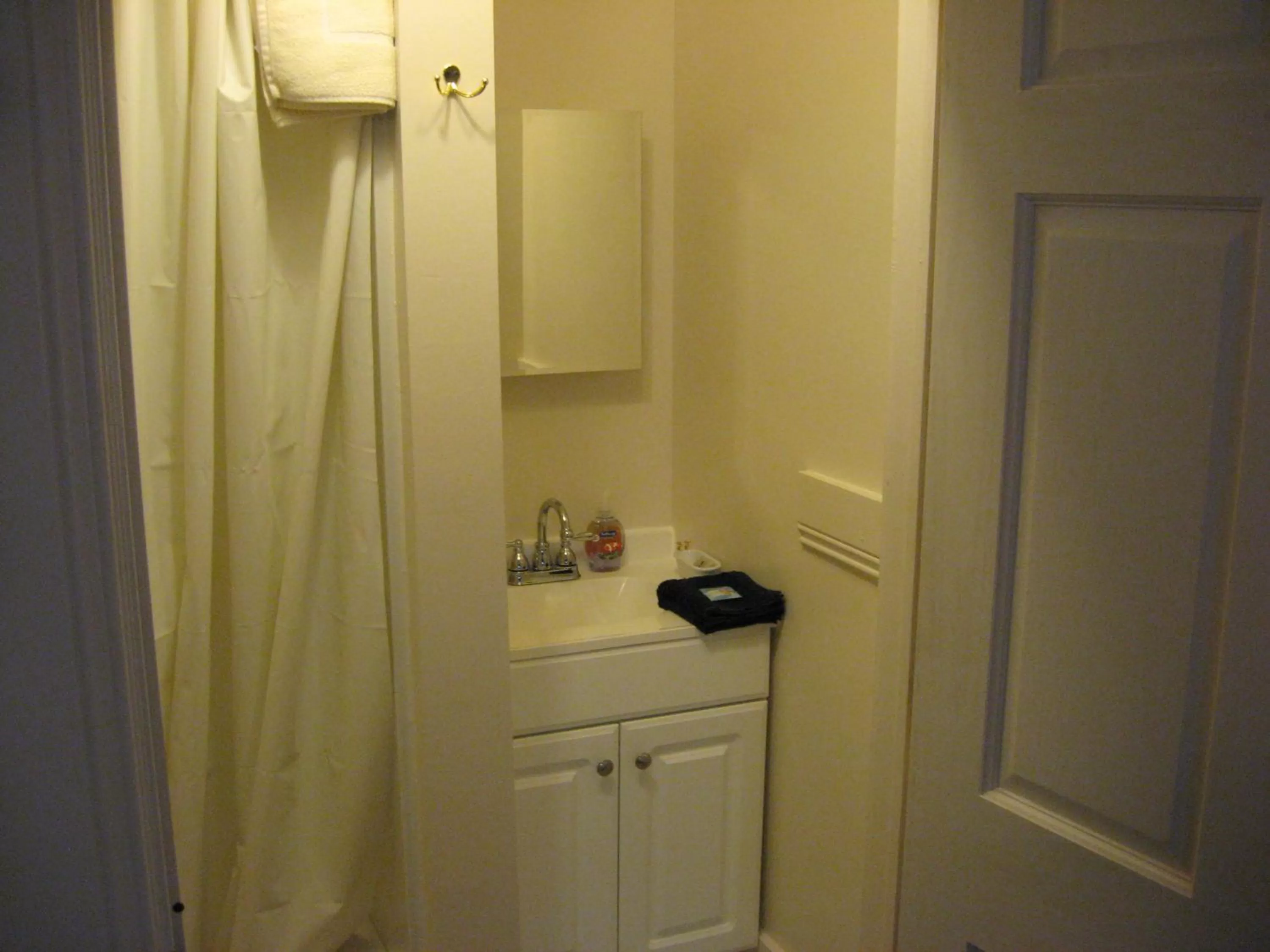 Bathroom in Bayberry House Bed and Breakfast