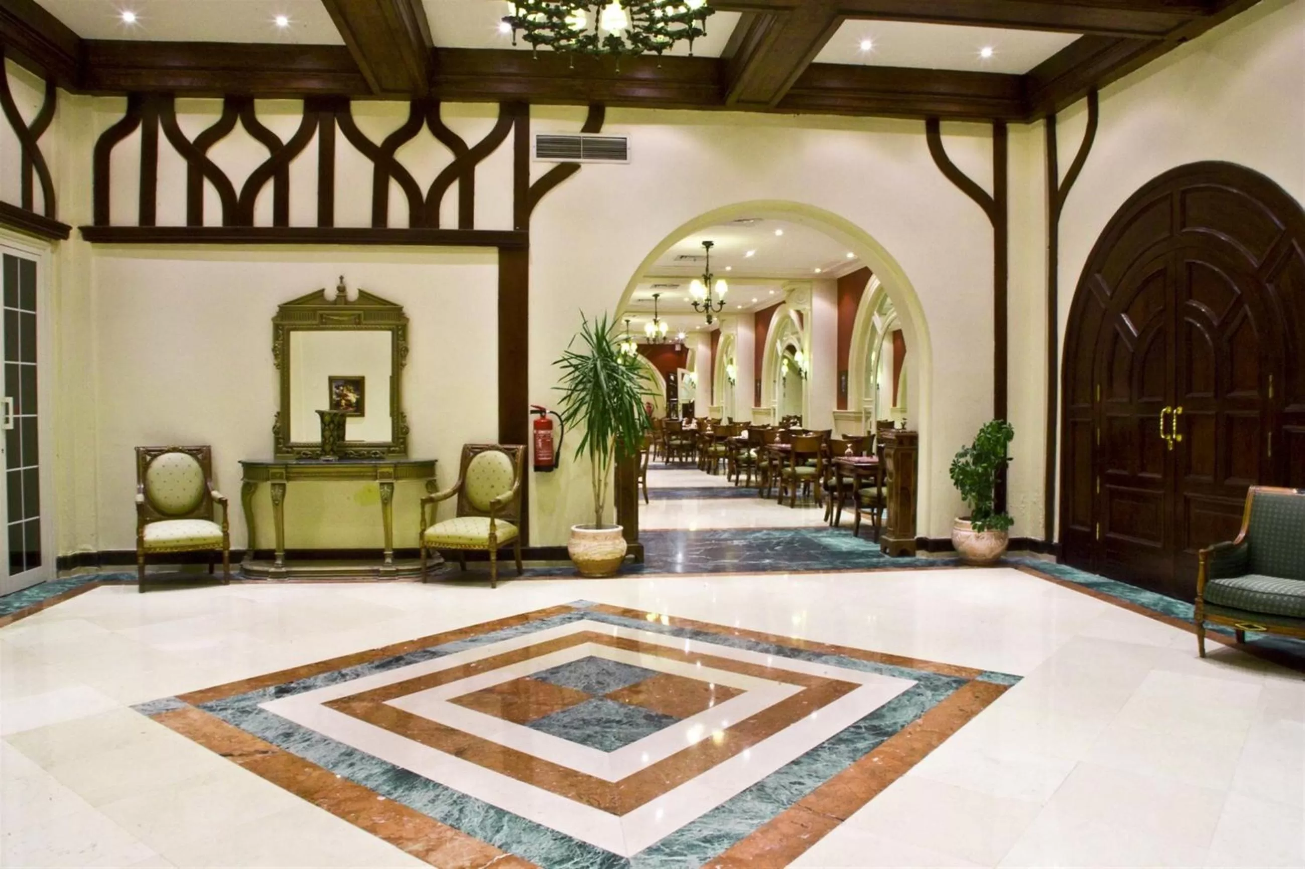 Lobby or reception in Helnan Auberge Fayoum