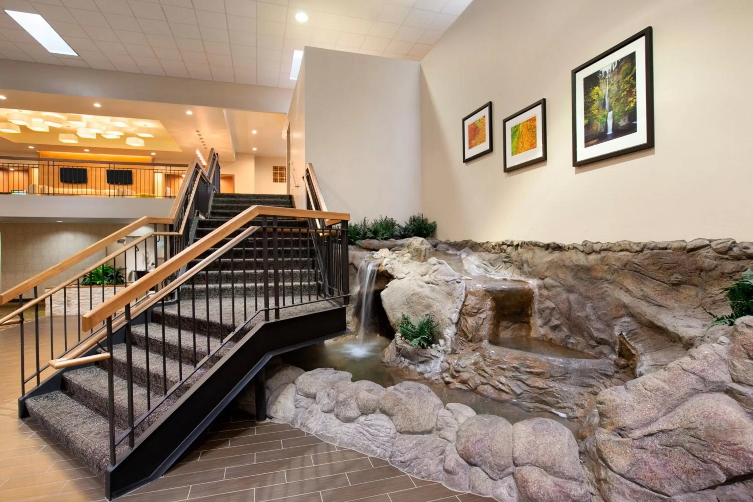 Property building in Holiday Inn Portland-Airport I-205 by IHG