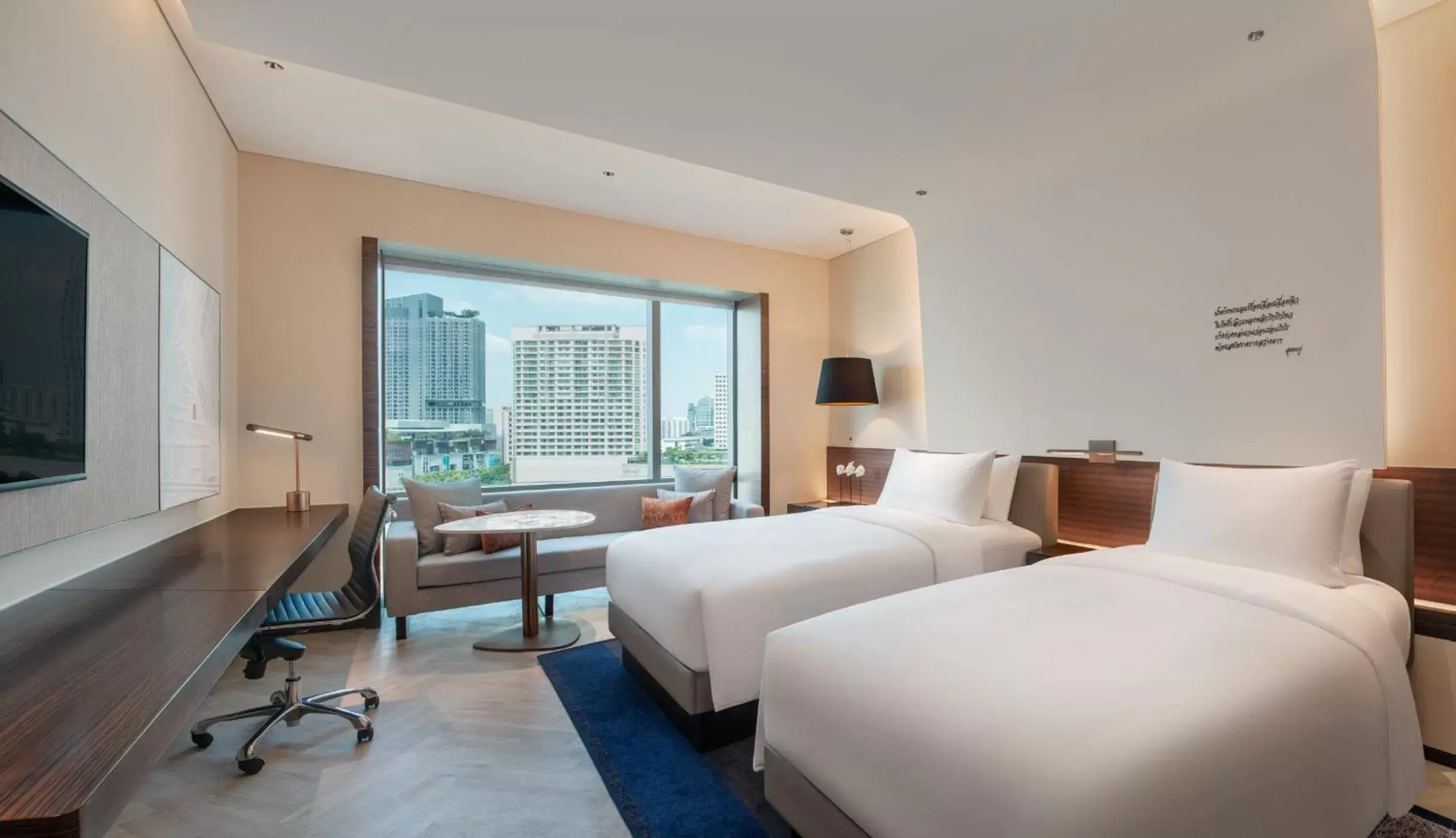 Deluxe Guest room, 2 Twin/Single Bed(s) in Le Meridien Bangkok Deluxe Guest room, 2 Twin/Single Bed(s) in Le Meridien Bangkok