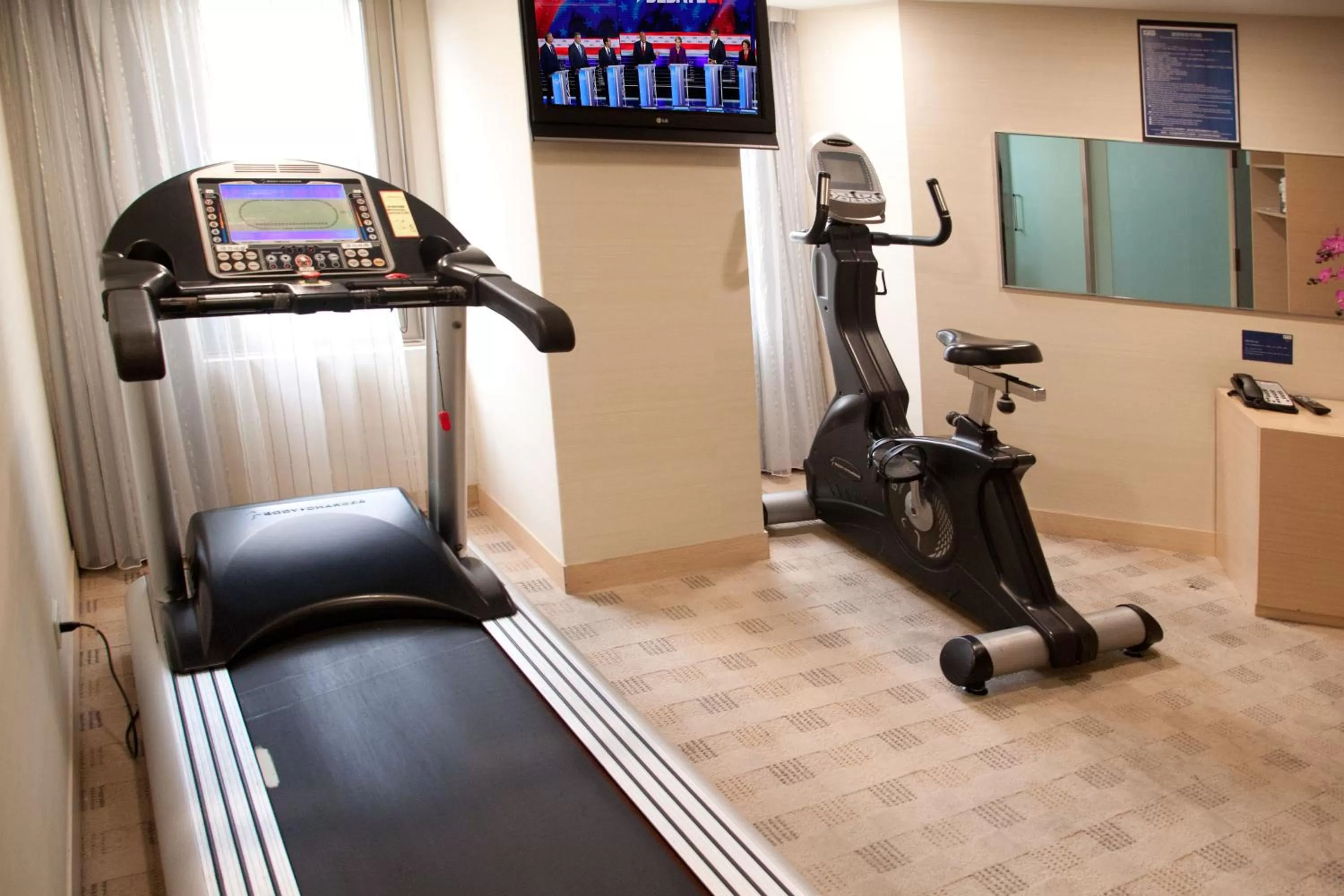 Fitness centre/facilities in Holiday Inn Express Taoyuan by IHG