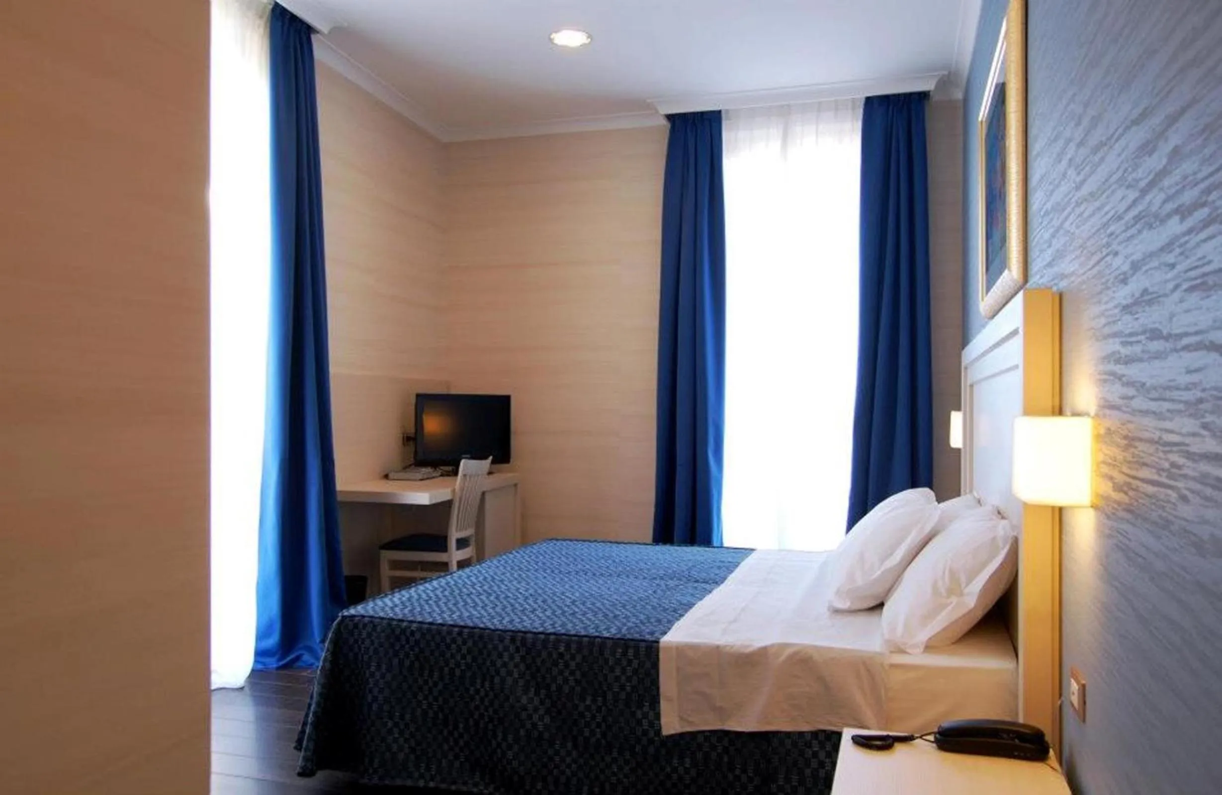 Photo of the whole room, Bed in Hotel Palazzo Giancola