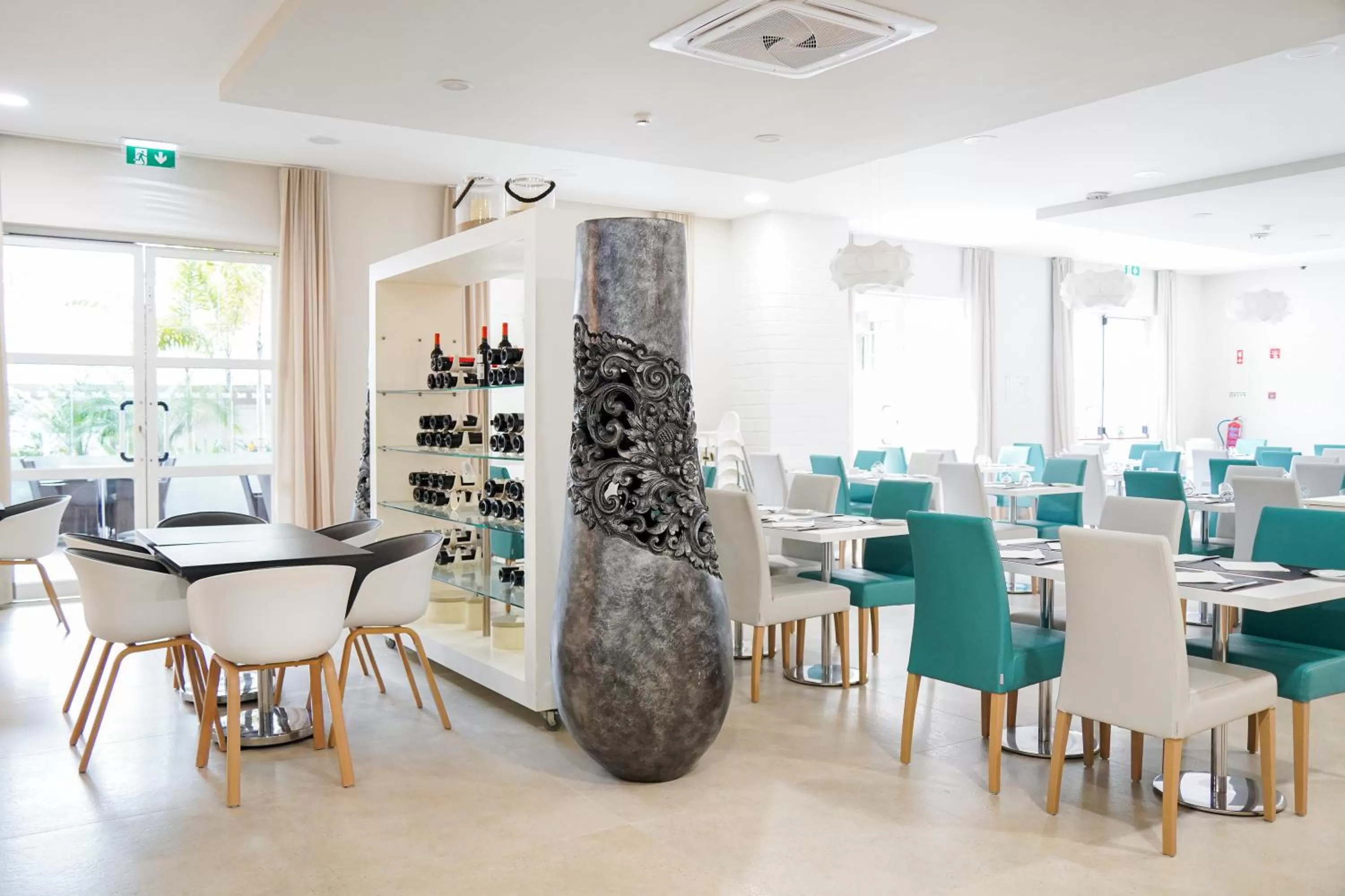 Restaurant/places to eat in Vitors Plaza