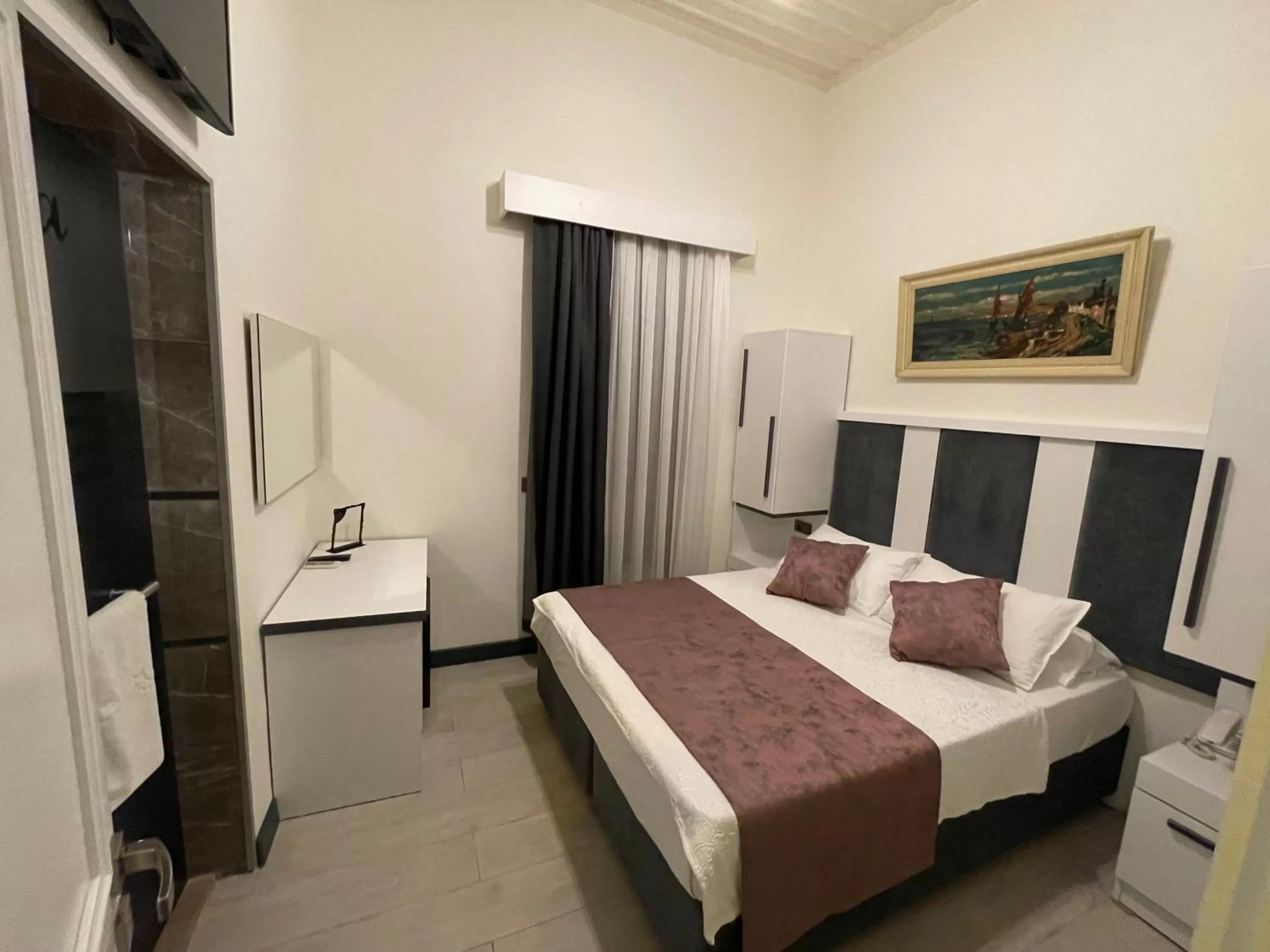 Photo of the whole room in Mia Hotel