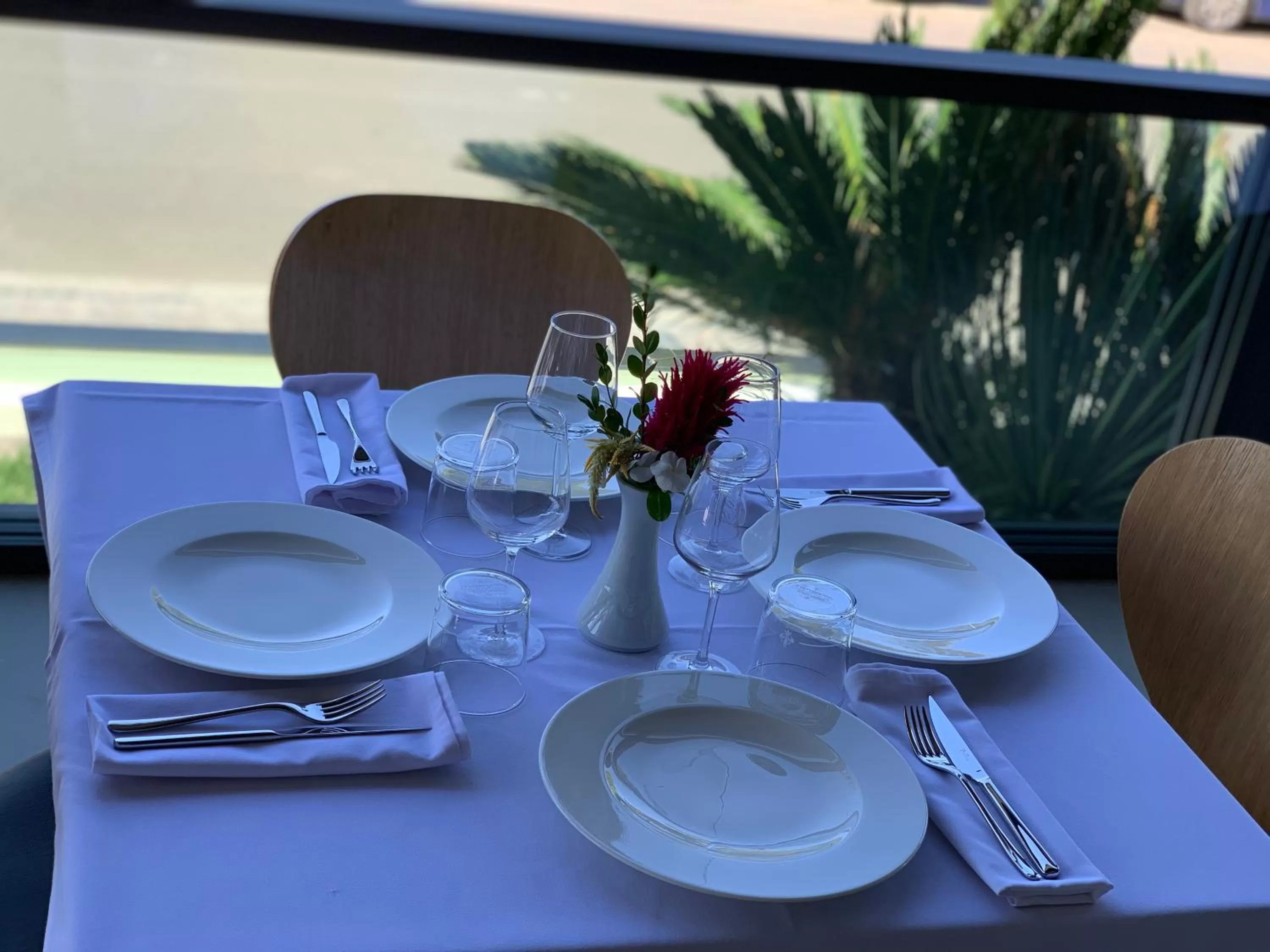 Restaurant/Places to Eat in Amare Hotel