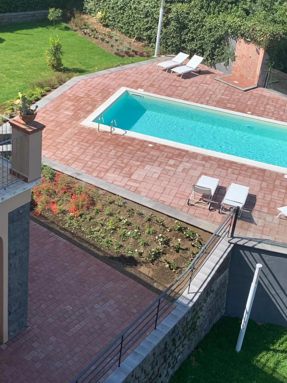 Pool view in B&B Villa Etelka