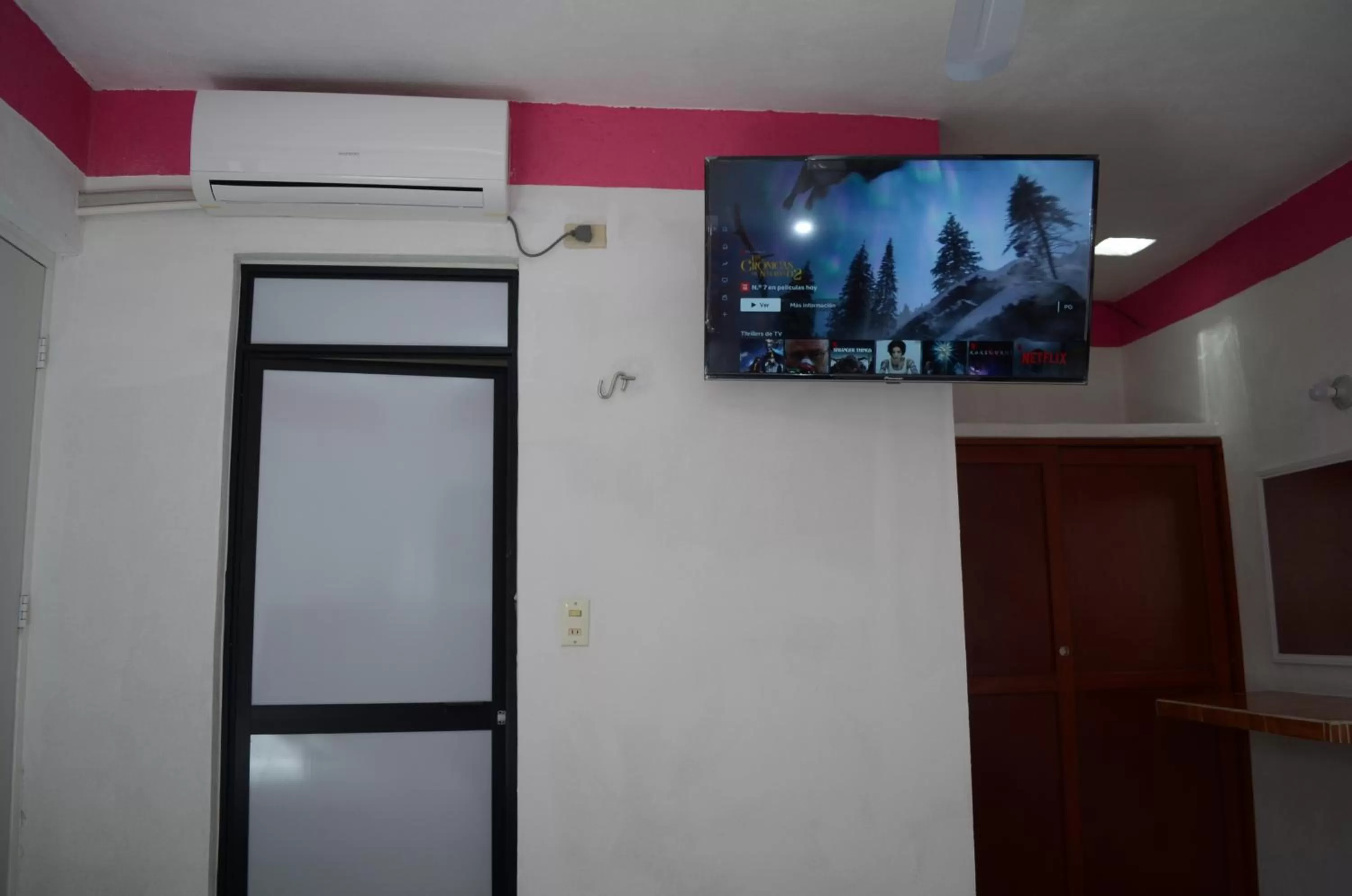 TV/Entertainment Center in Hotel & Restaurant D´Concepción