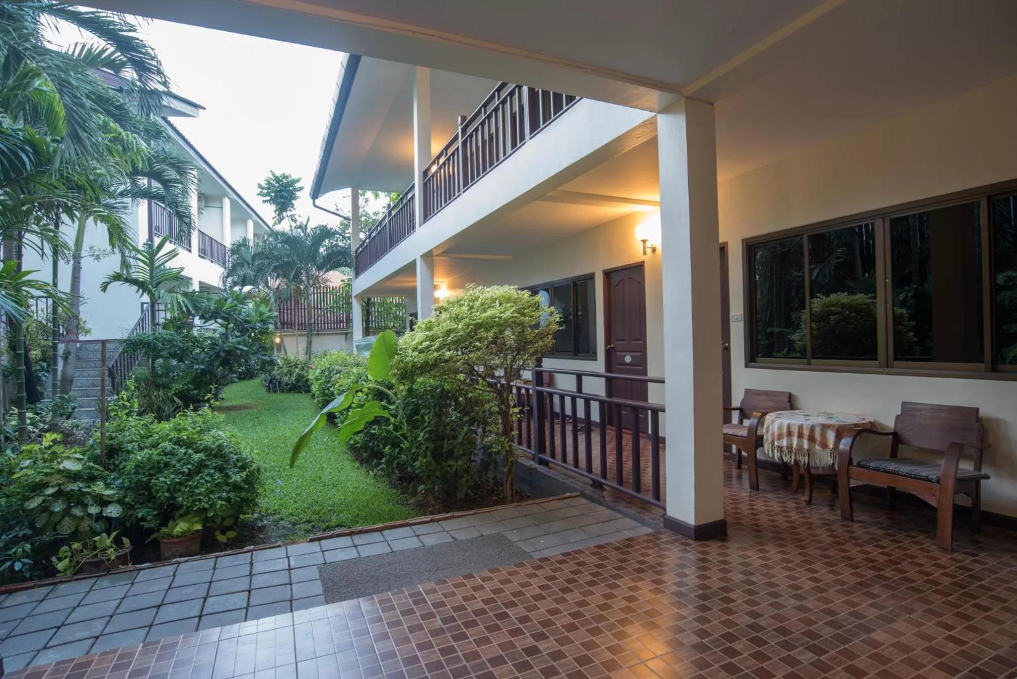 Riverside House Hotel