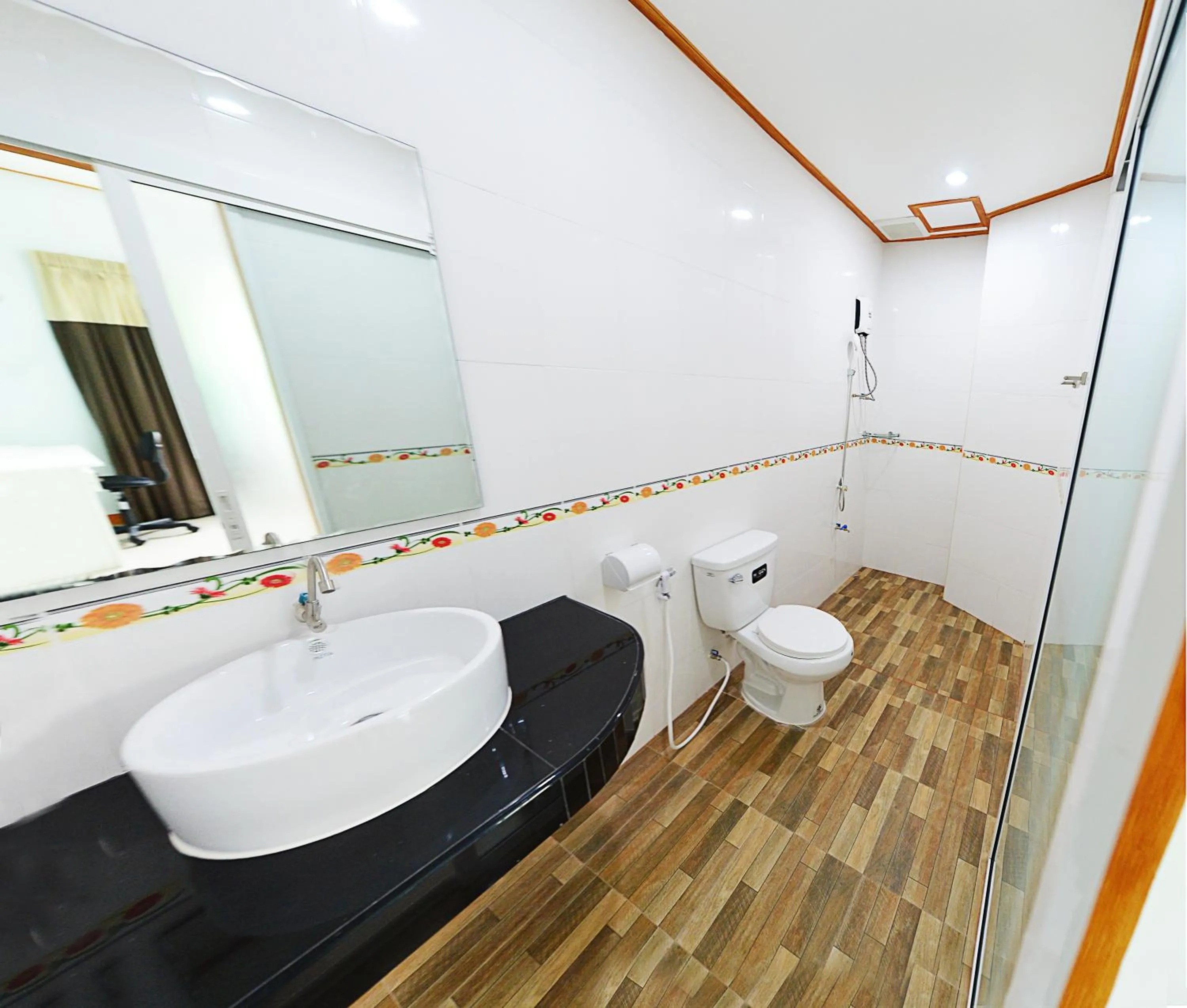 Bathroom in PN Home Service @ Suvarnabhumi Airport