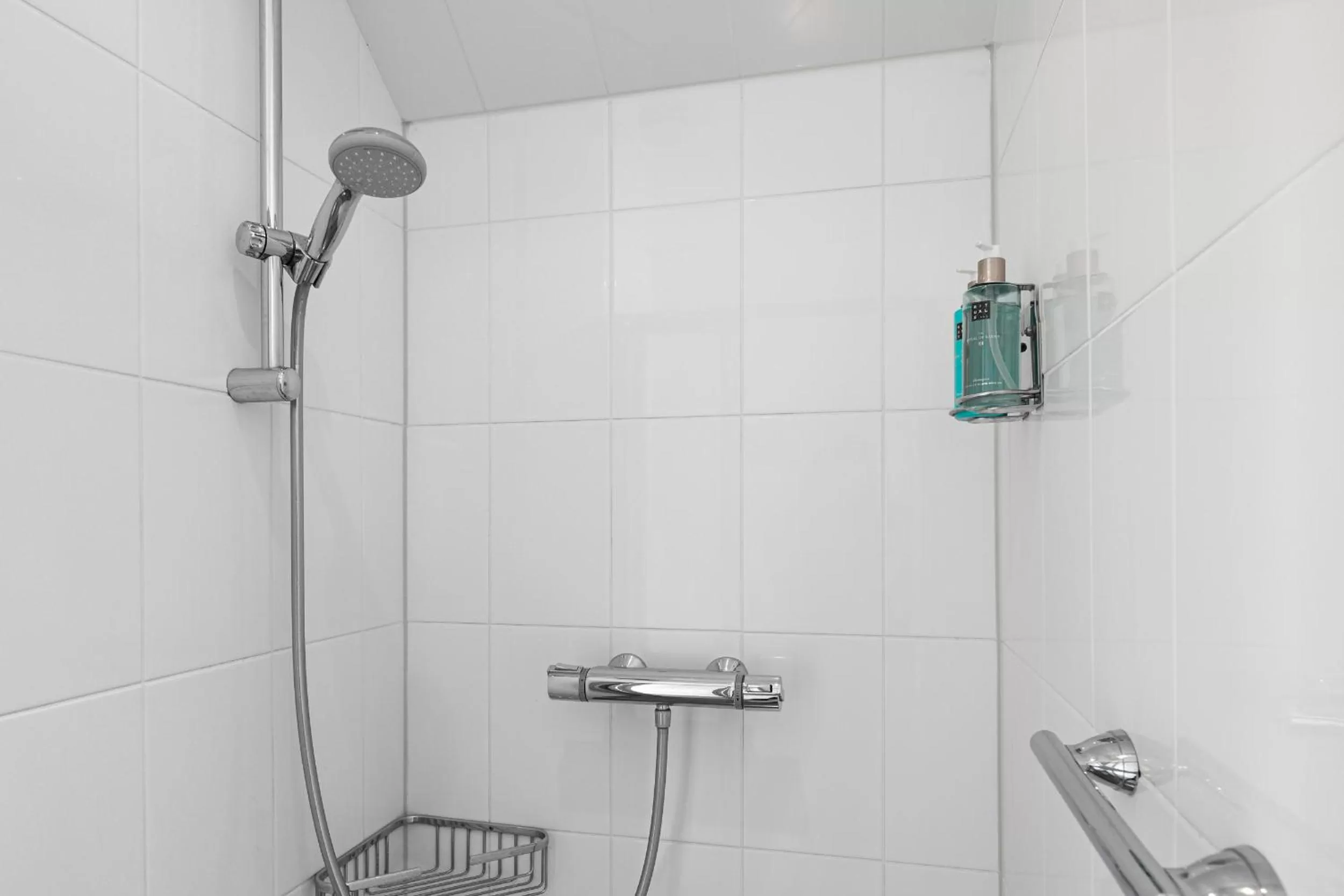 Bathroom in Strandhotel Domburg