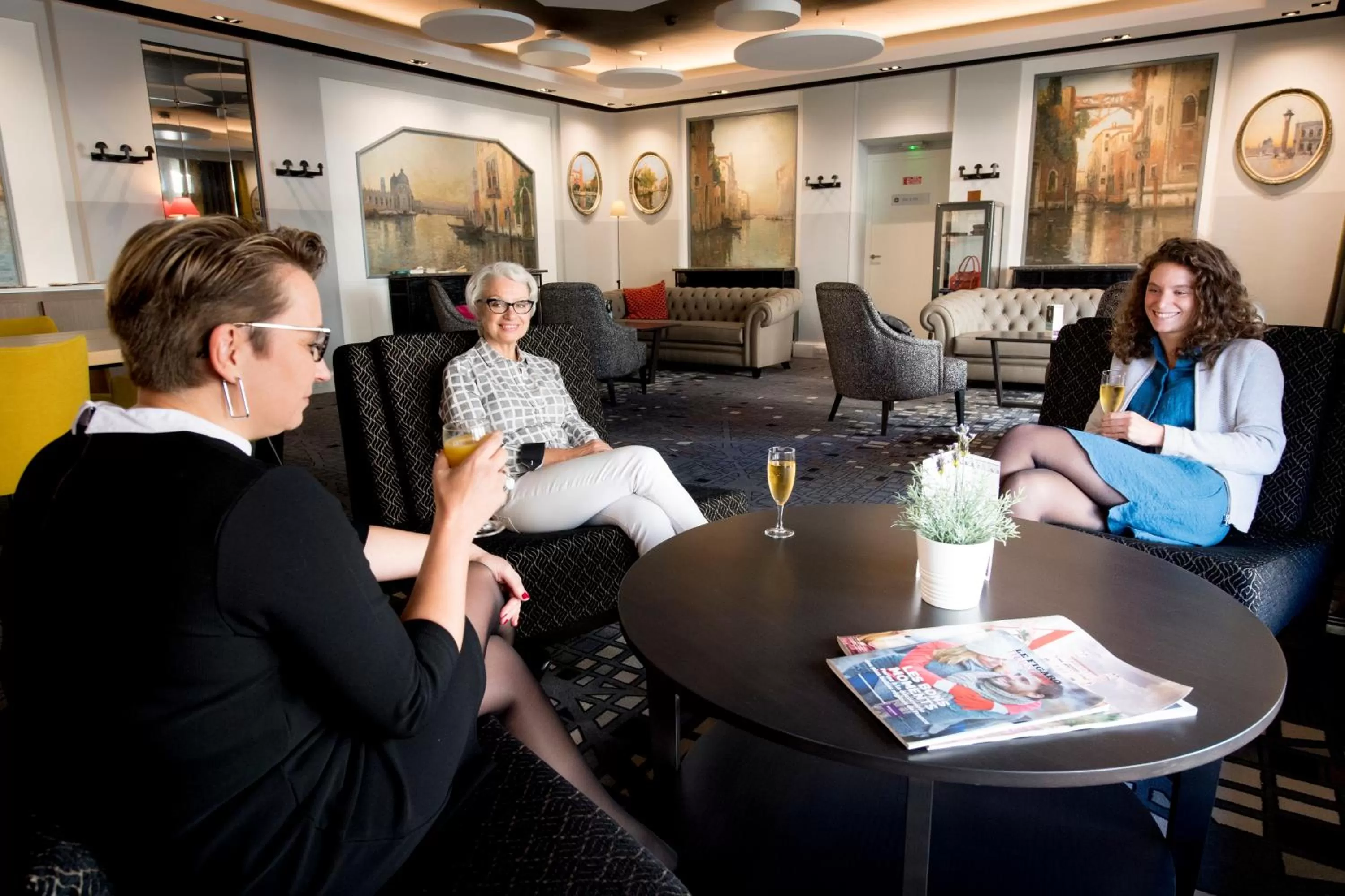 Lounge or bar in Hôtel Mercure Rodez Cathédrale