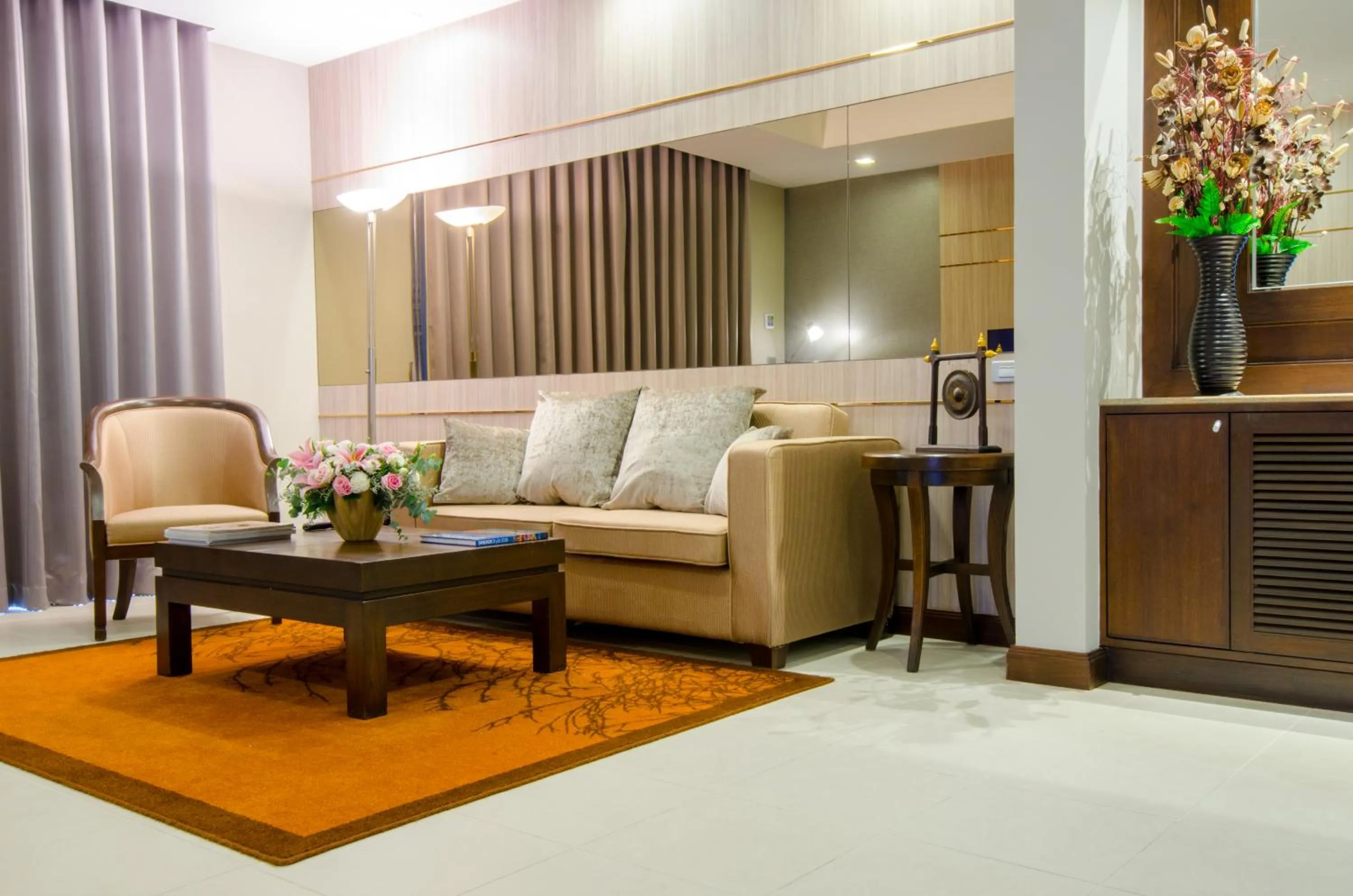 Living room in Grand Mercure Bangkok Asoke Residence