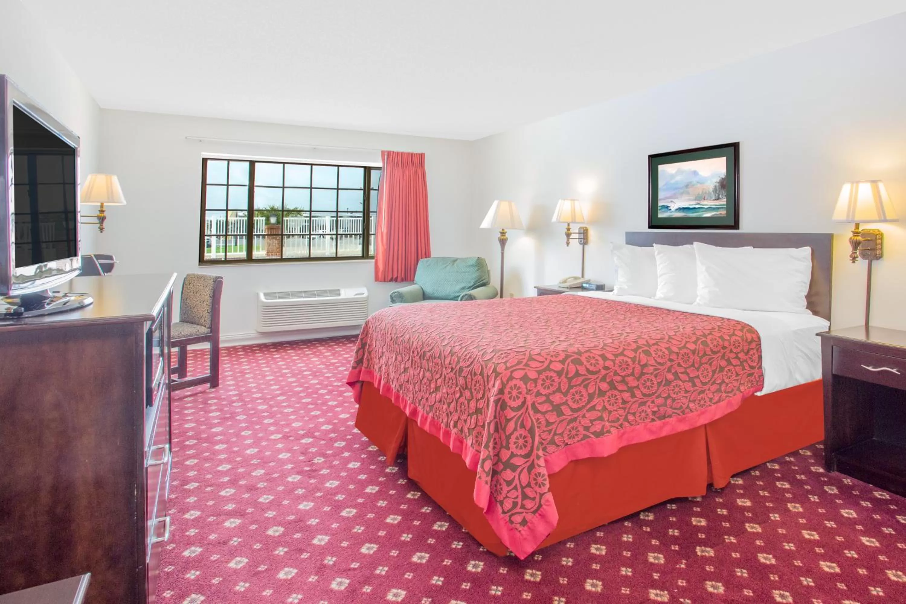 Bedroom, Bed in Days Inn by Wyndham Lake Village