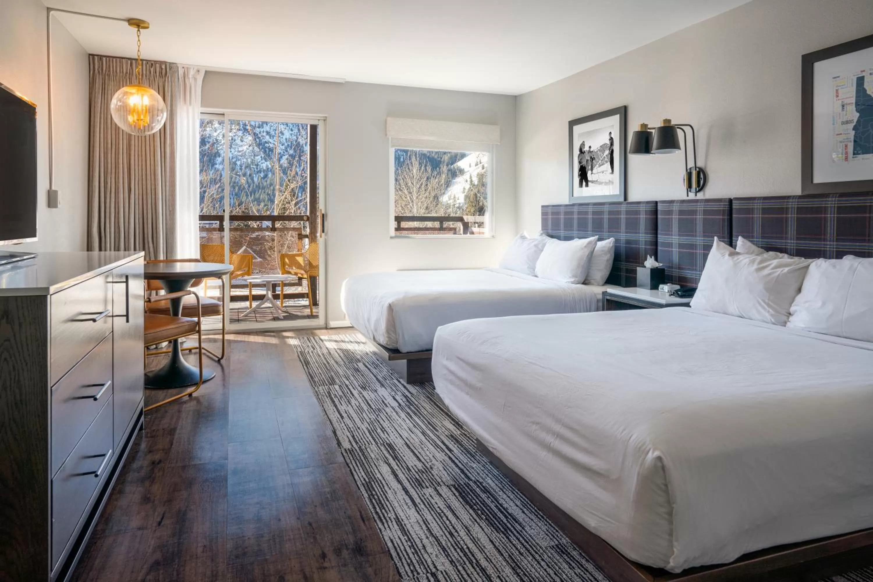 Photo of the whole room, Bed in Hotel Ketchum