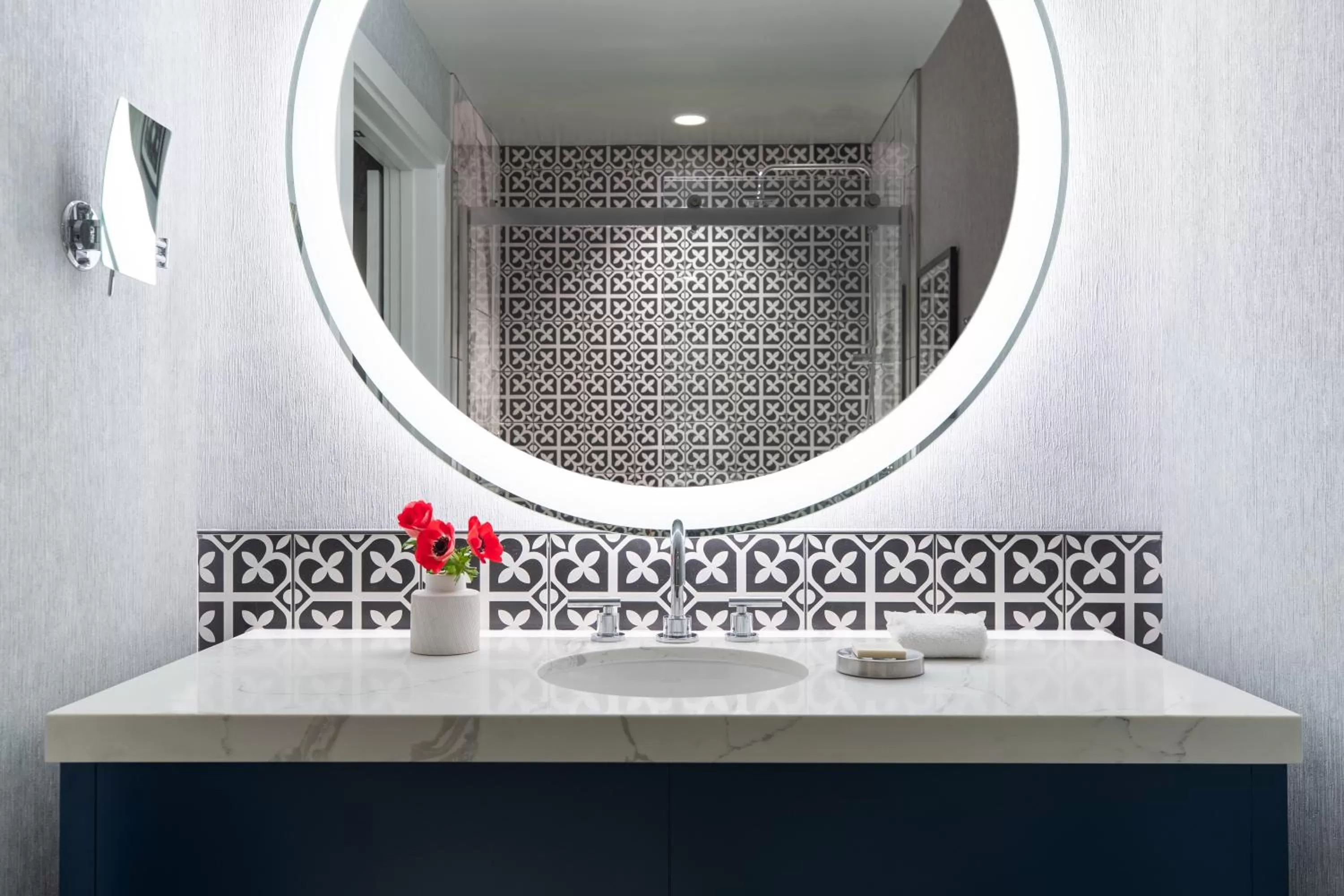 Bathroom in L7 Chicago by LOTTE