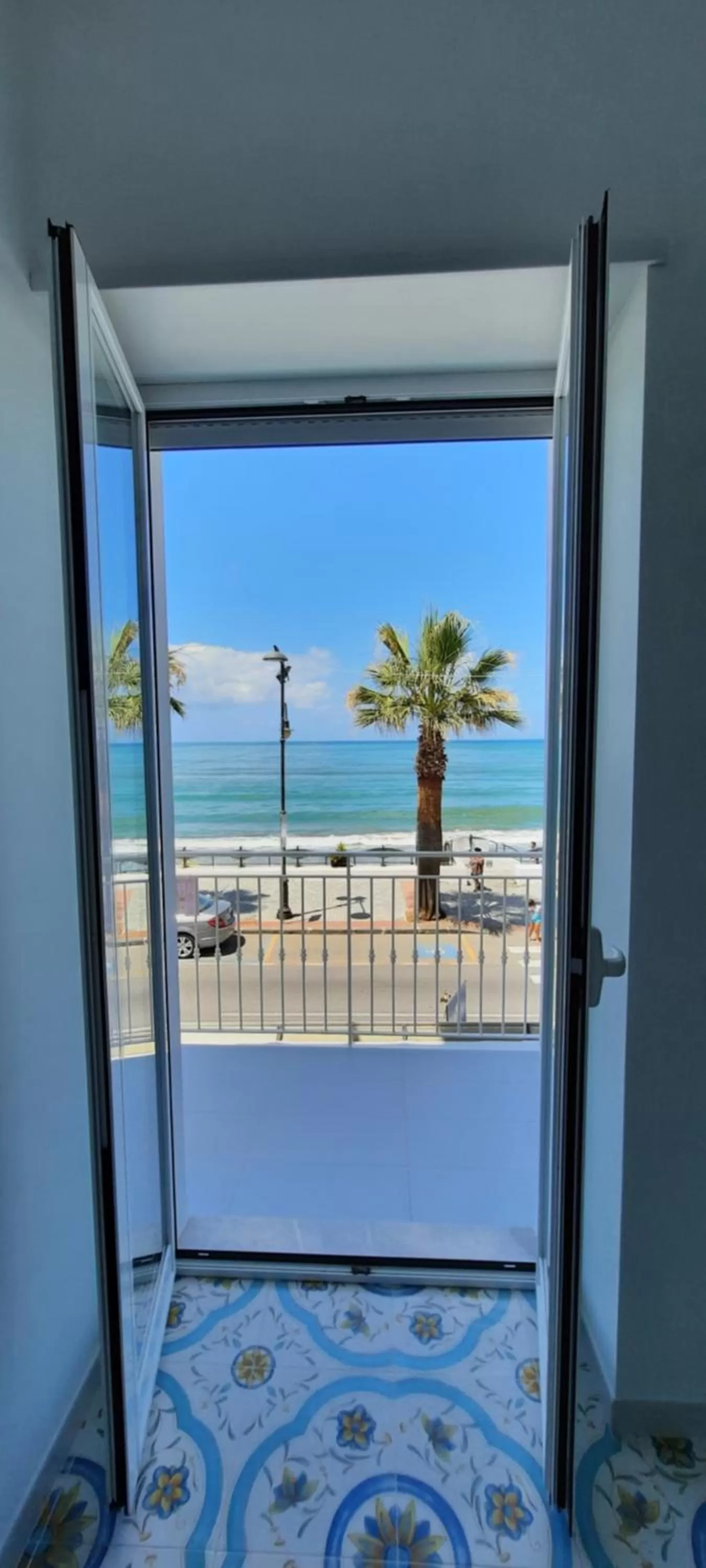 Sea View in B & Beach