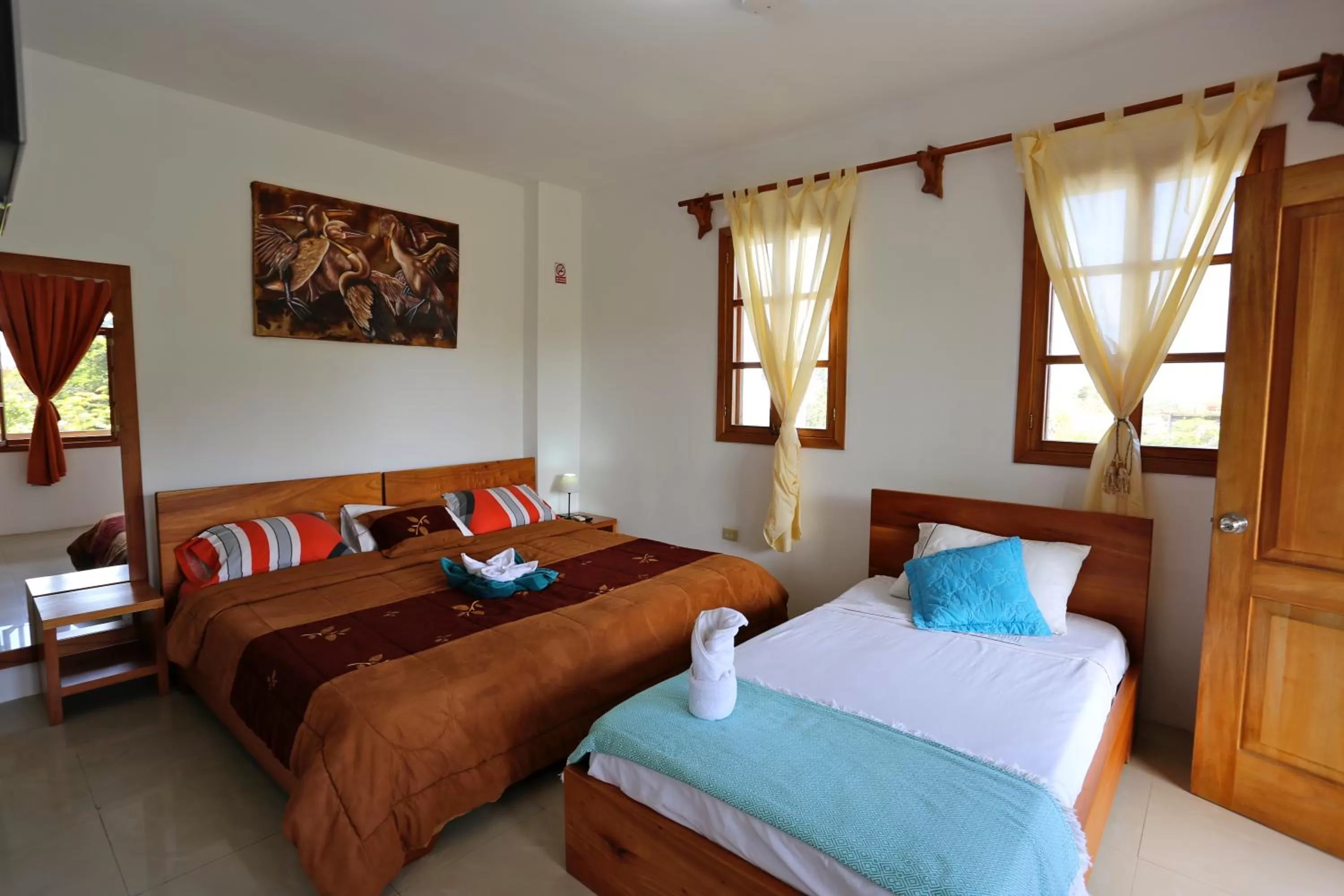 Bed in The Galapagos Pearl B&B