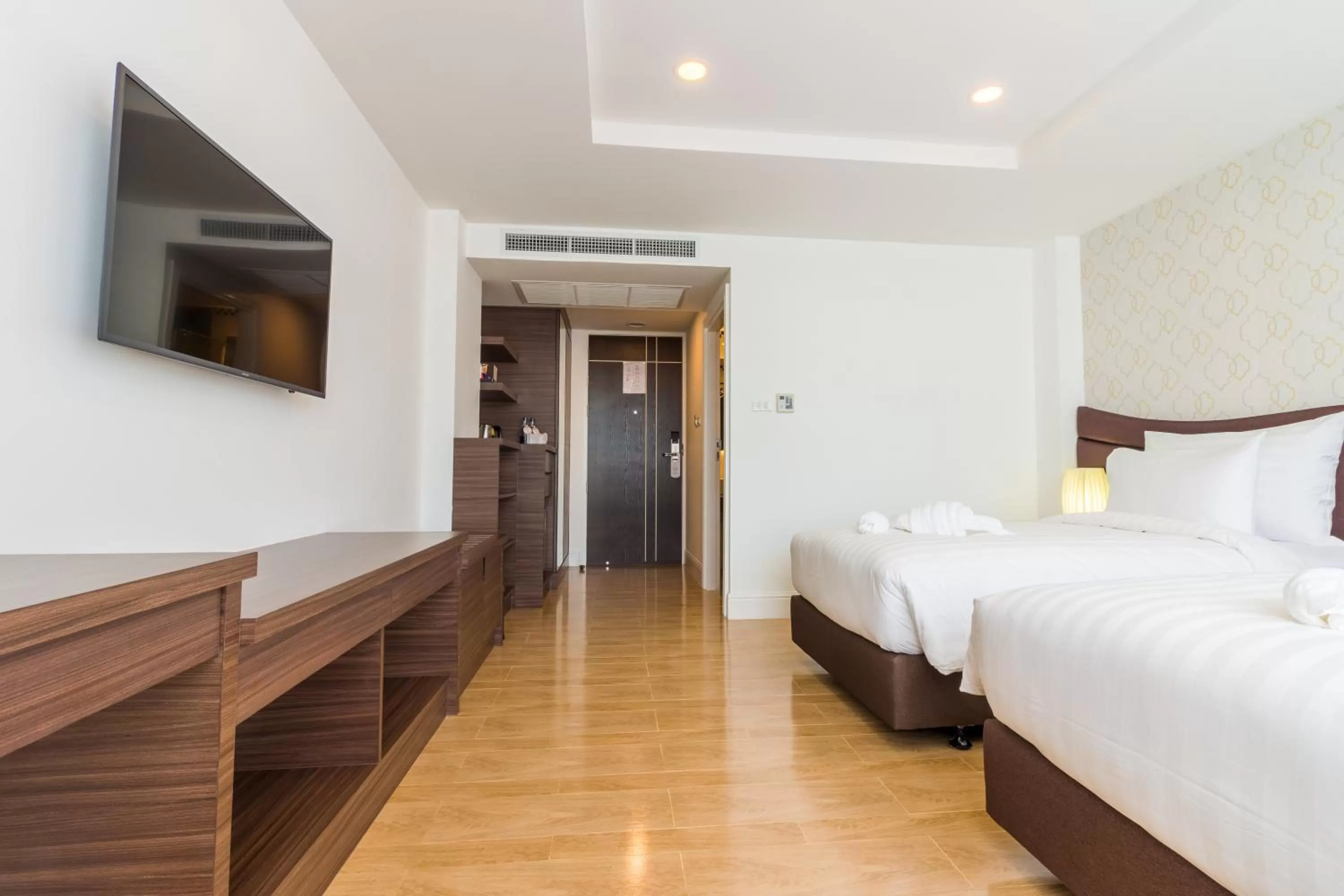 TV and multimedia, Bed in Avada Hotel