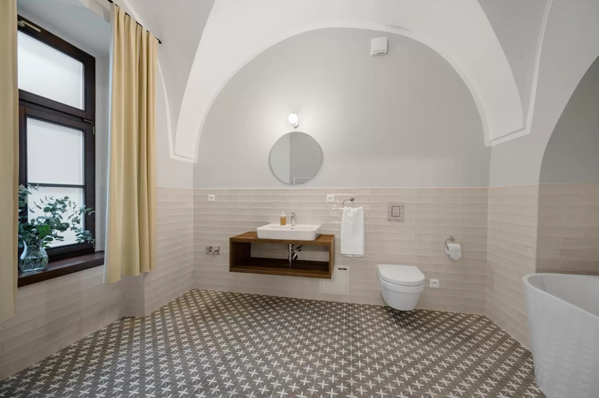 Toilet in Palace Apartments