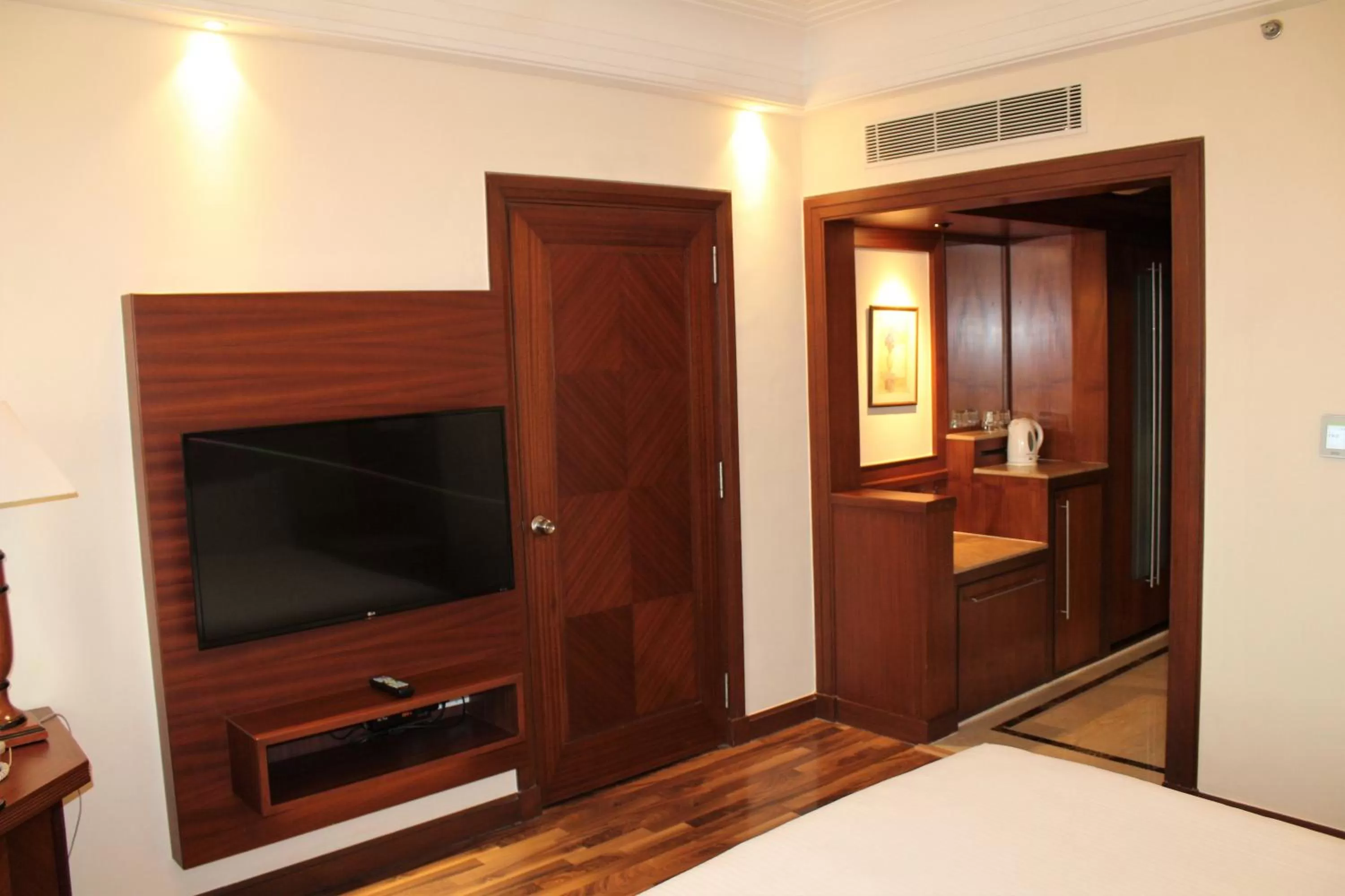 Living room, Bed in The Accord Metropolitan