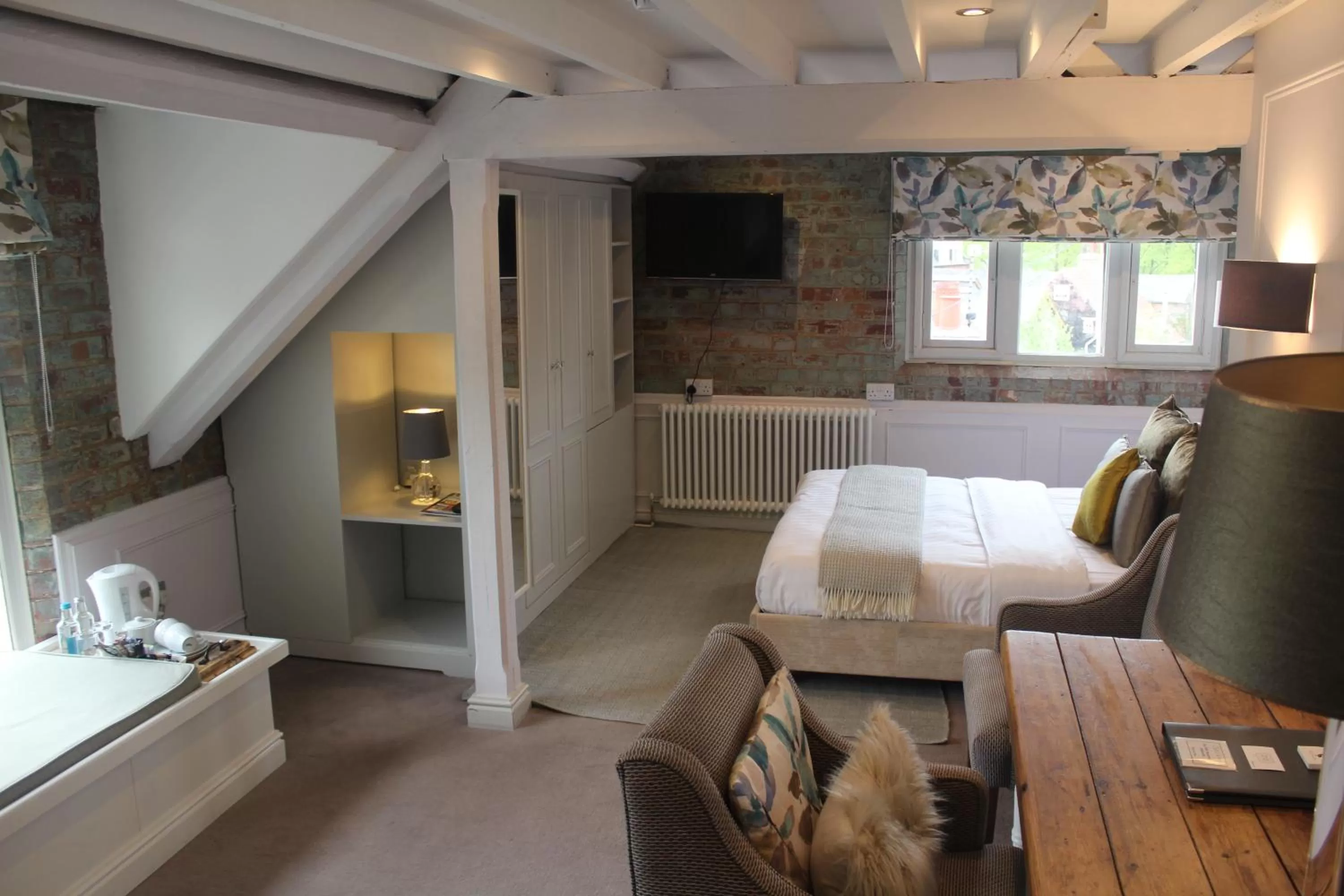 Photo of the whole room, Bed in Castle Hotel & Apartments