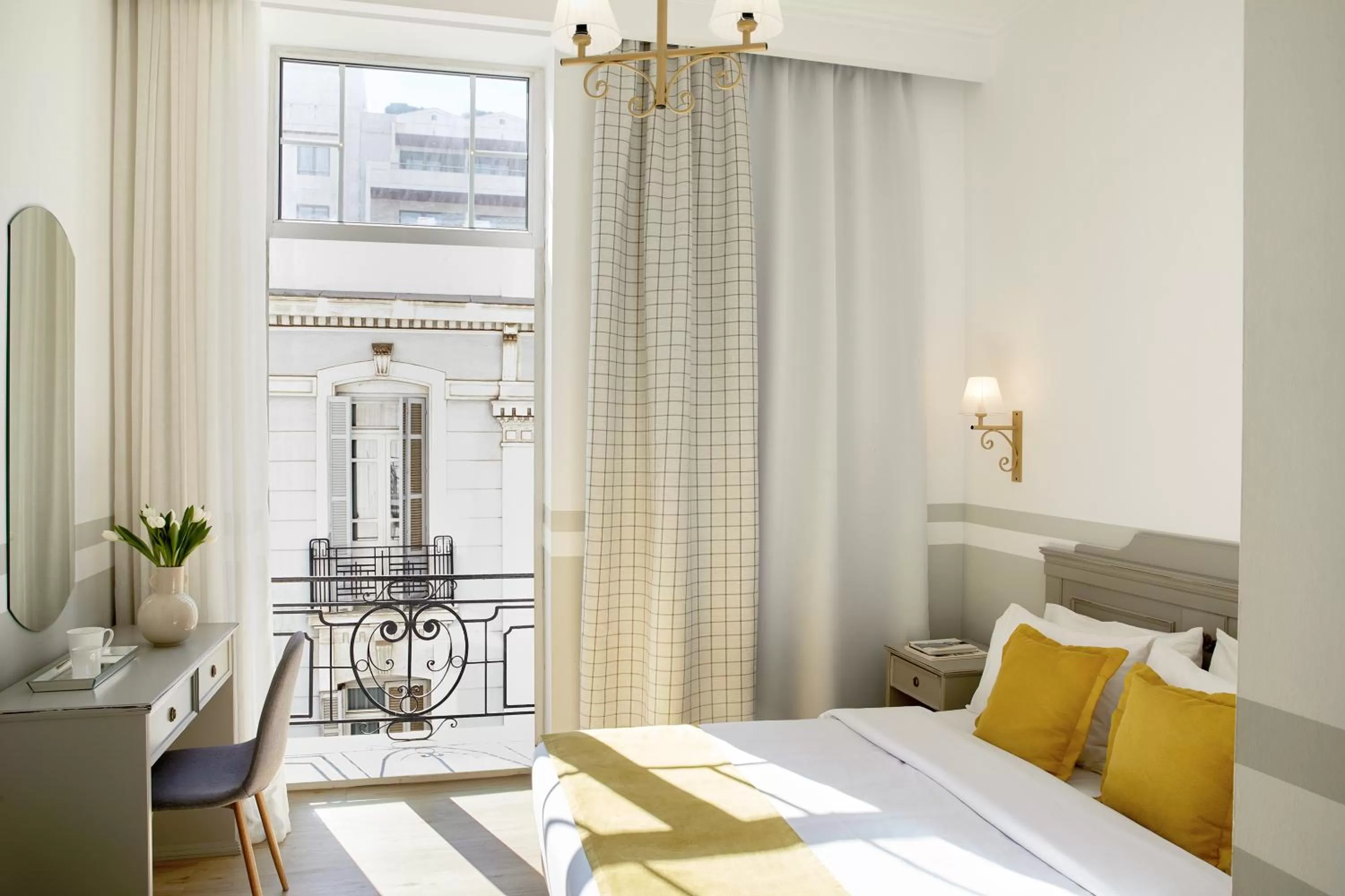 Photo of the whole room, Bed in Hotel Luxembourg