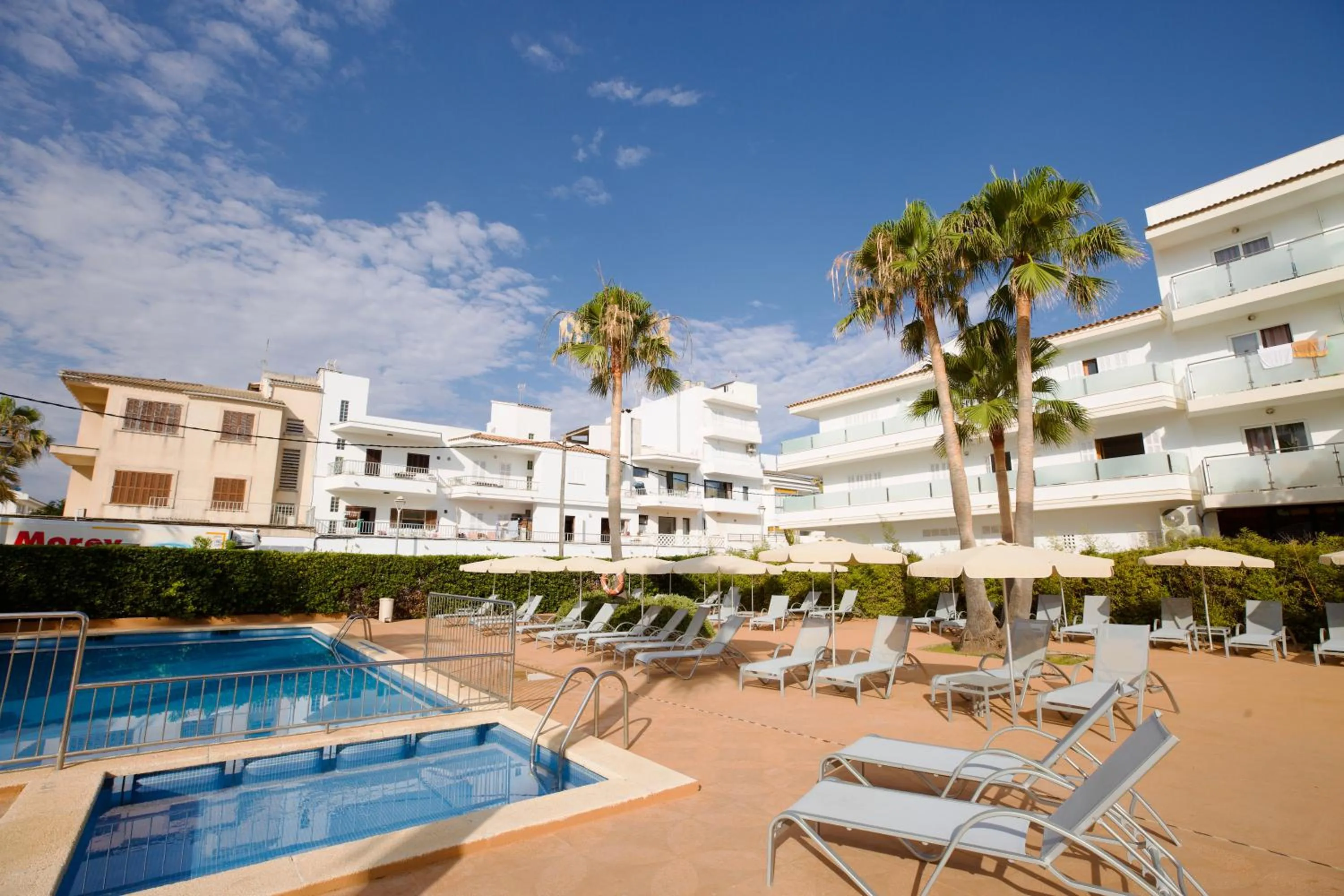 Swimming pool in JS Ca'n Picafort