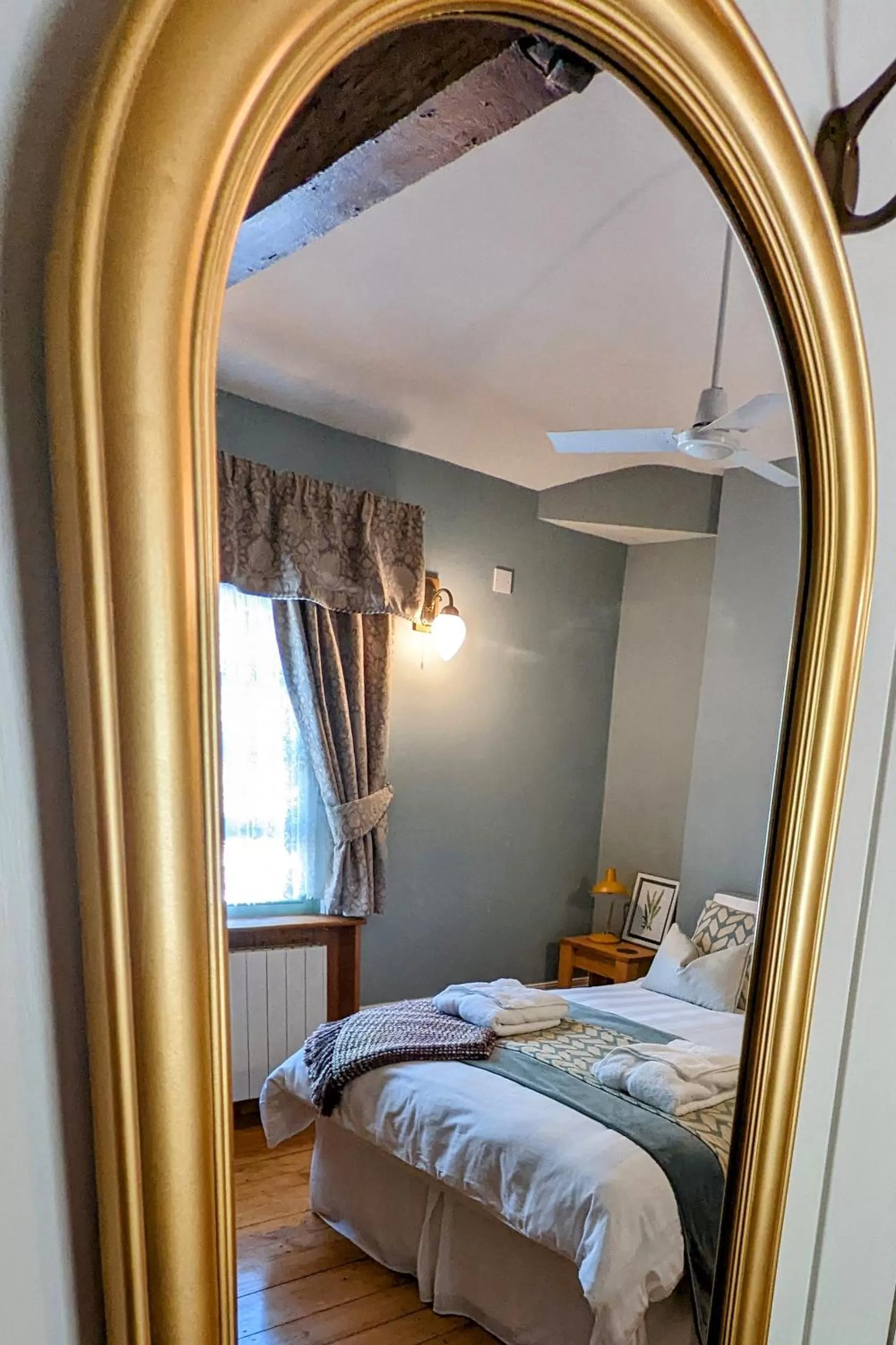 Bed in Banks Bed & Continental Breakfast