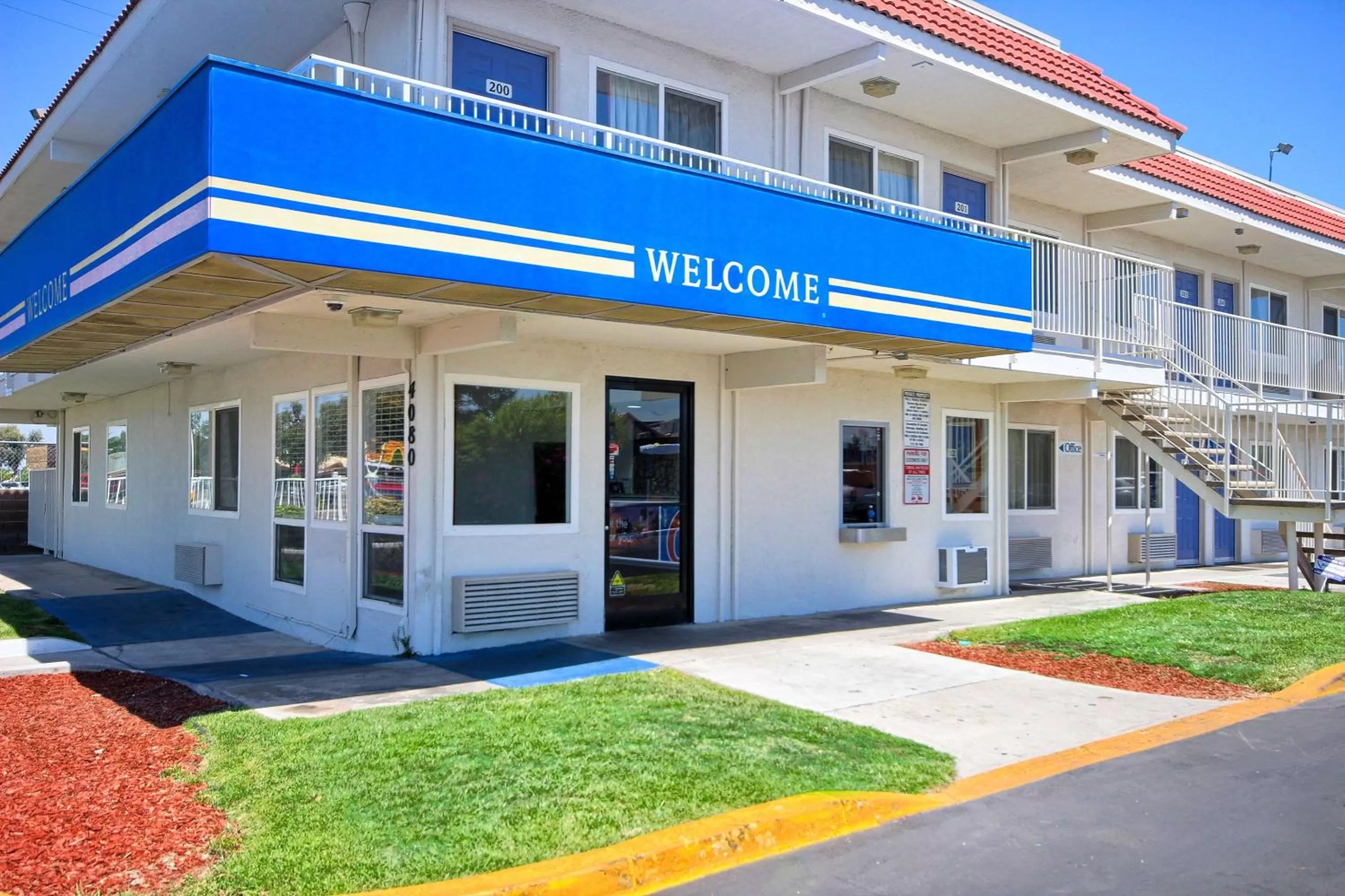 Property building in Motel 6-Fresno, CA - Blackstone South