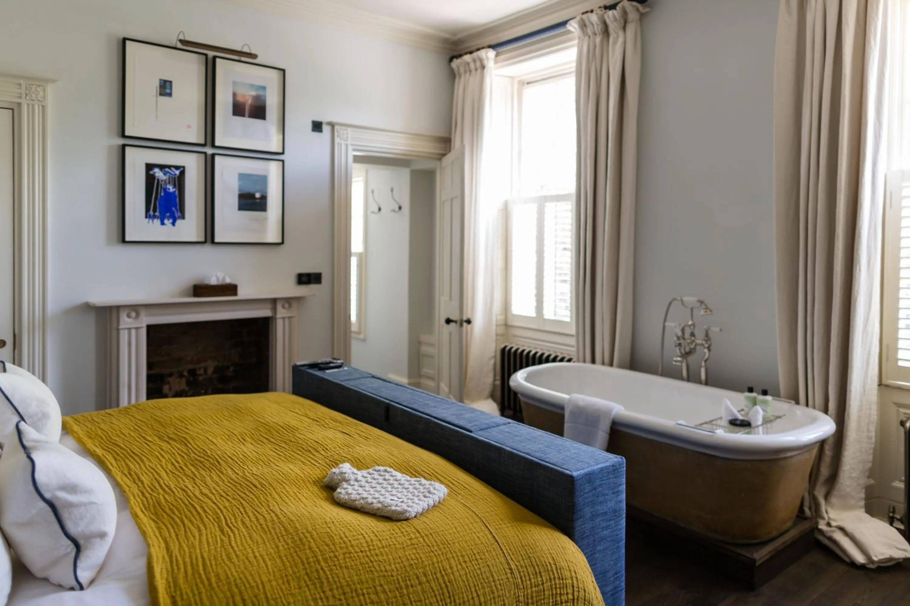 Bedroom, Bed in No38 The Park