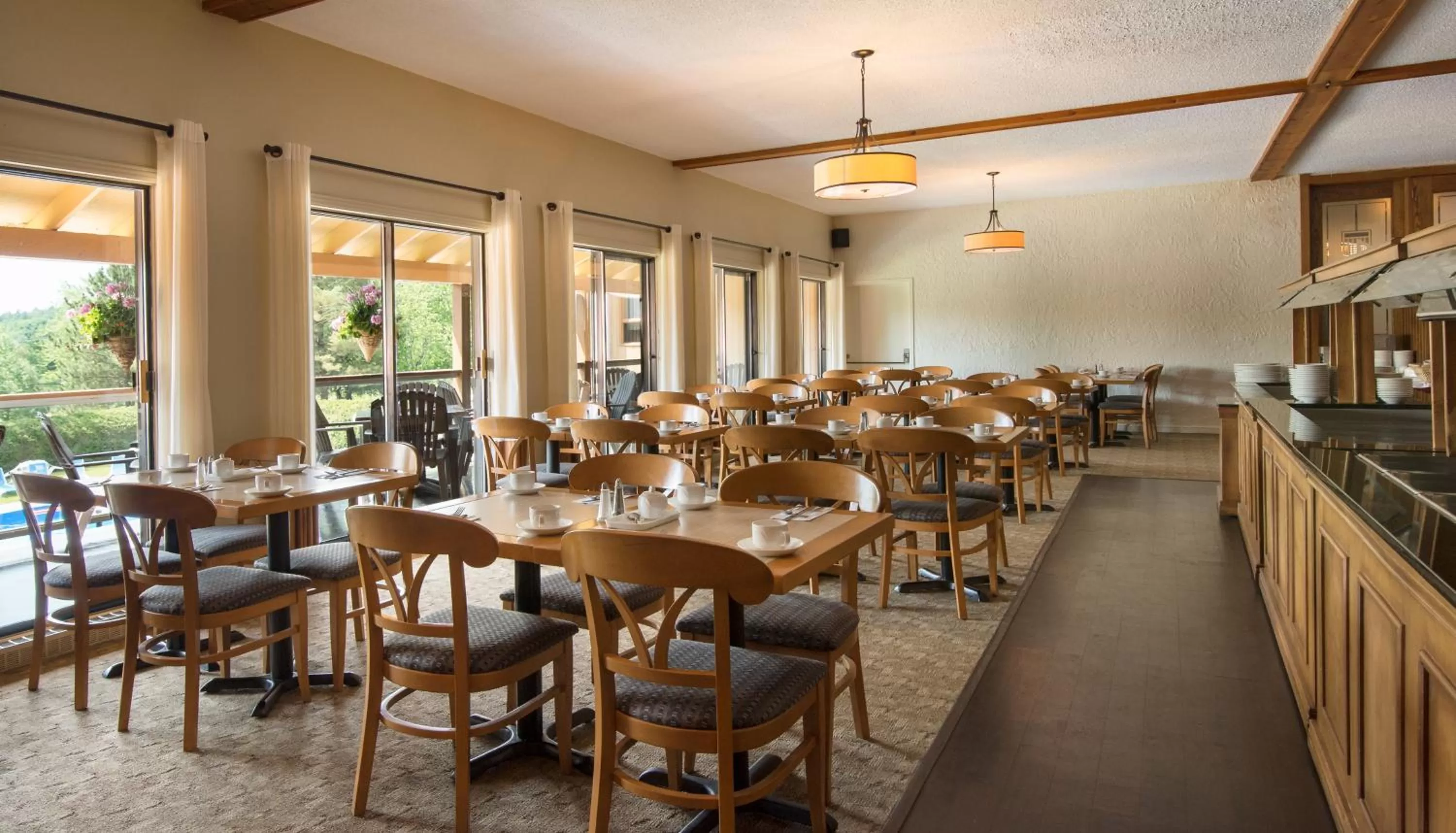 Restaurant/places to eat in Hôtel Chéribourg