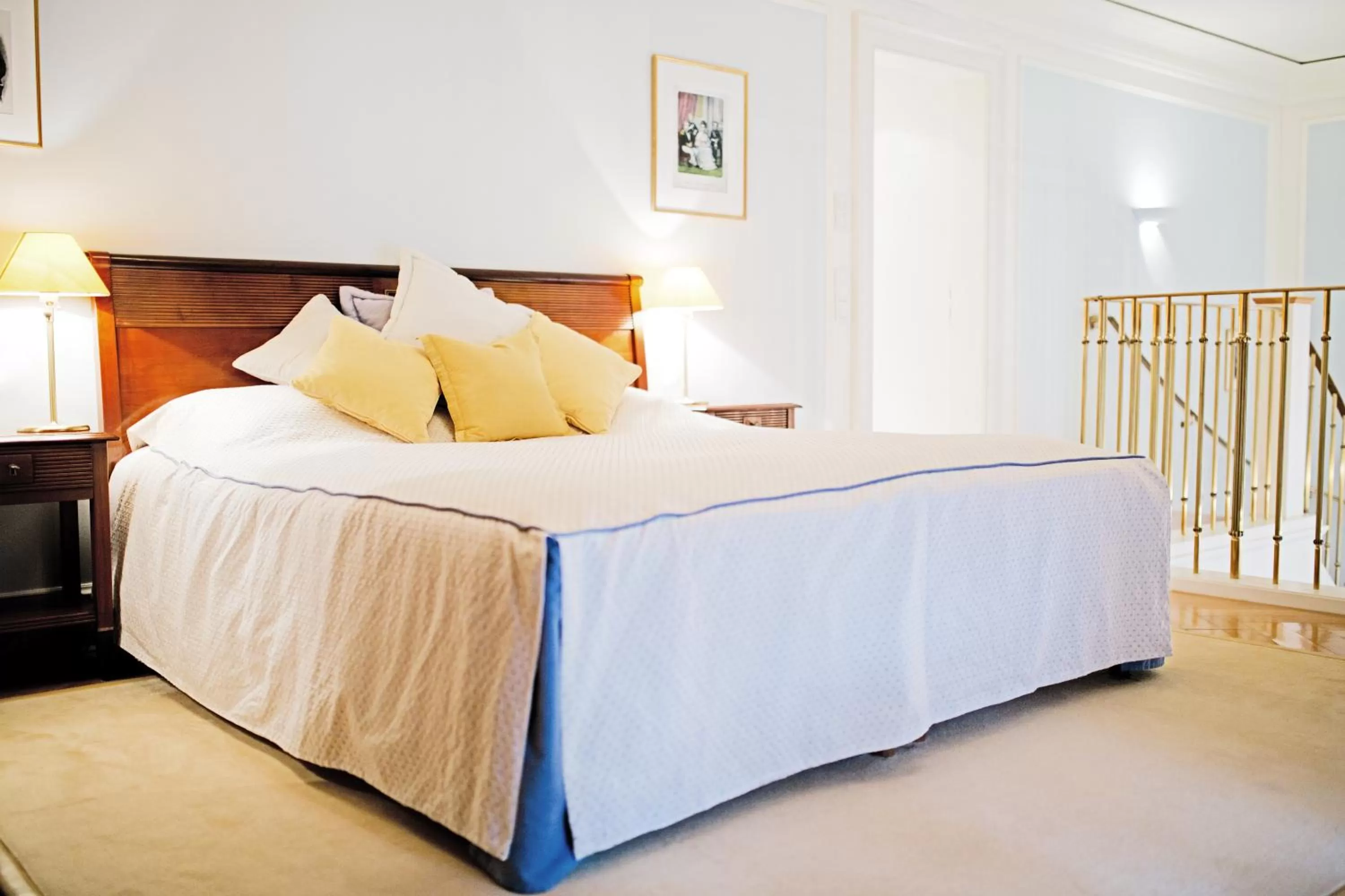 City Suite in Palais Coburg Hotel