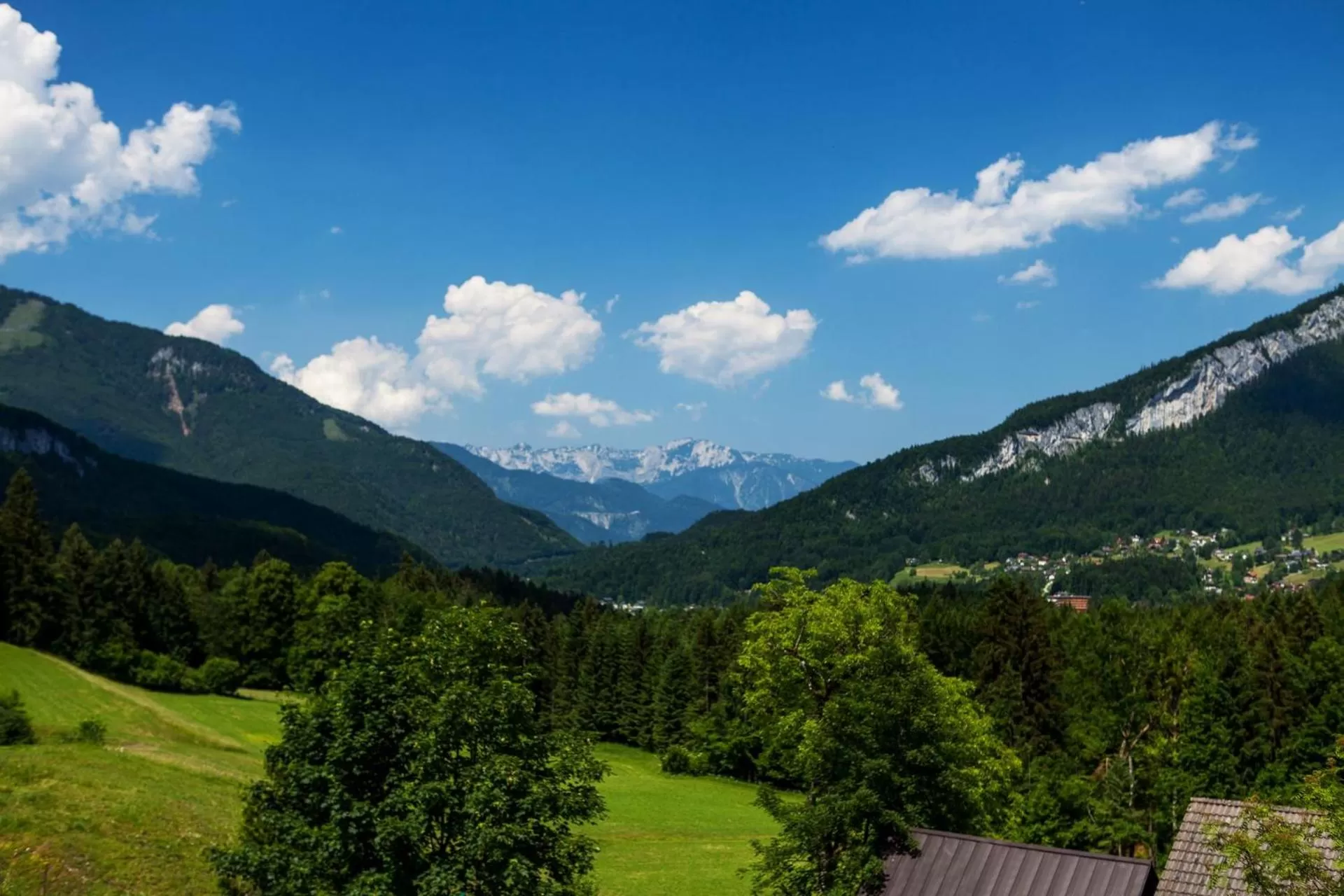 Mountain view in Appartementhaus Dachsteinblick