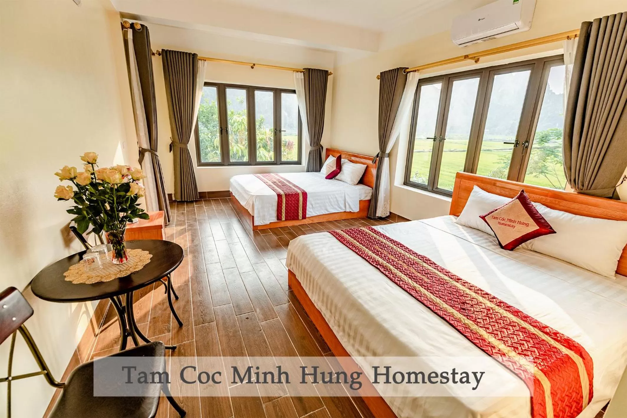 View (from property/room), Bed in Tam Coc Minh Hung Homestay