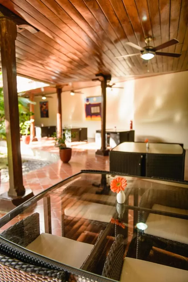 Patio in Hotel Flor De Sarta