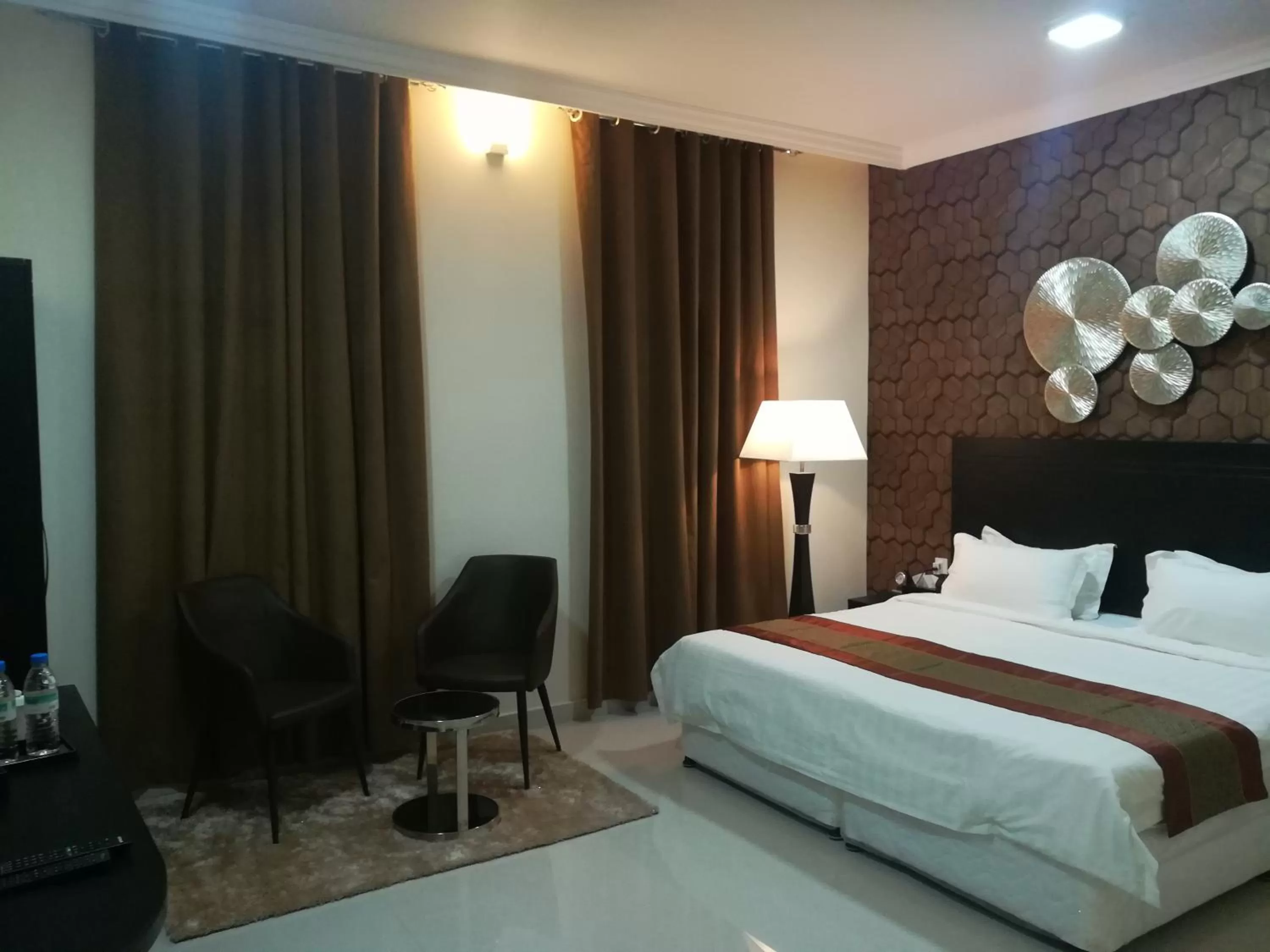 Bedroom, Bed in Tanuf Residency Hotel