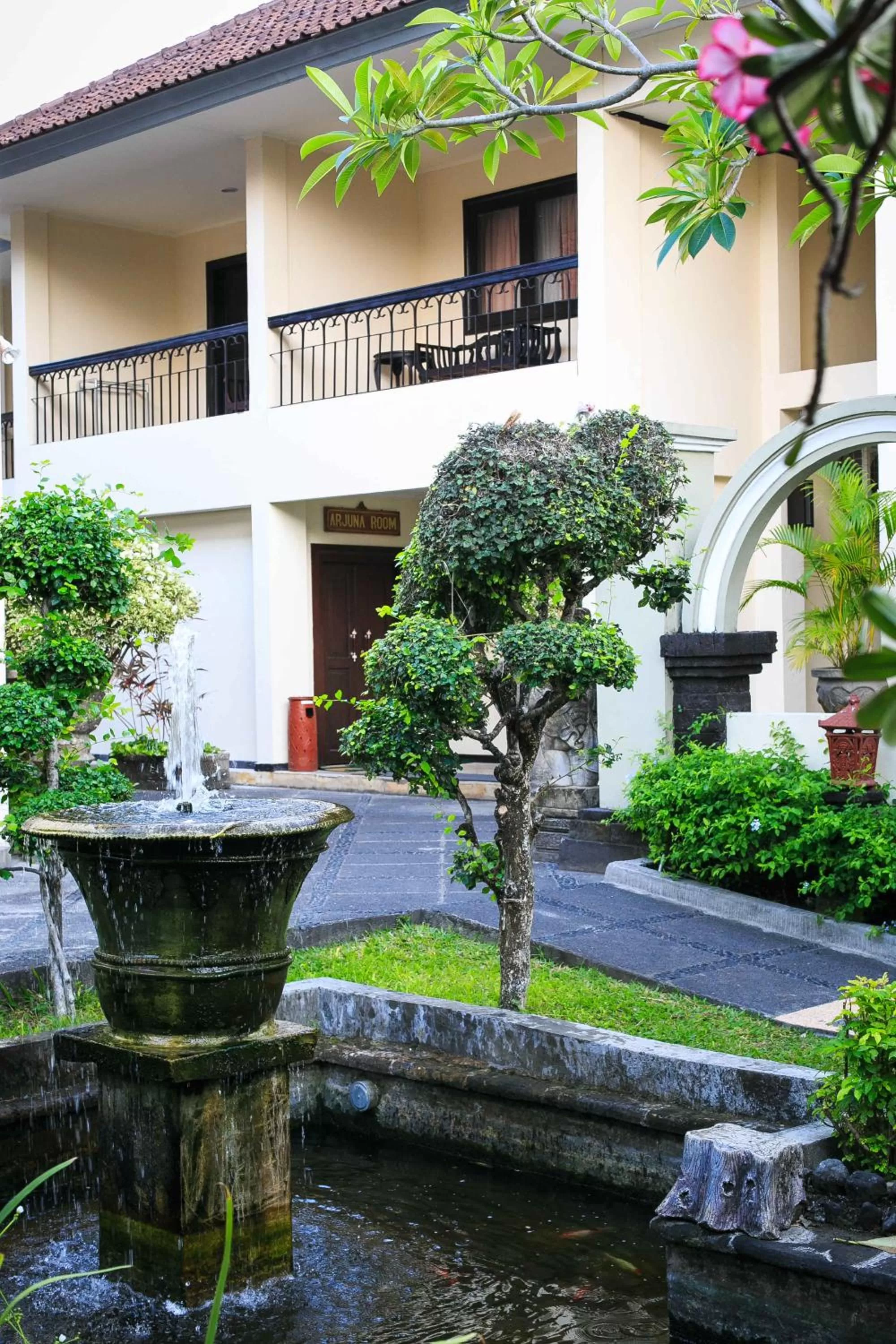 Garden in Legian Paradiso Hotel