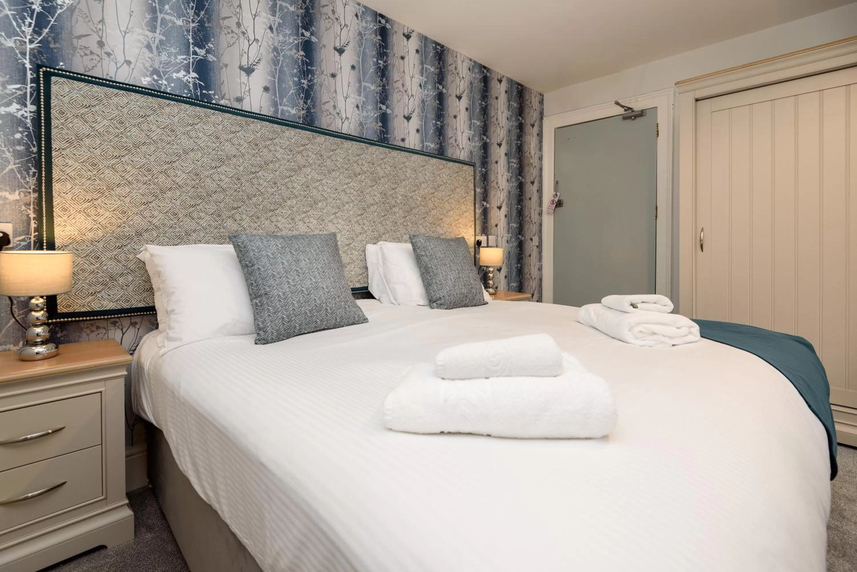 Bed in Portbyhan Hotel