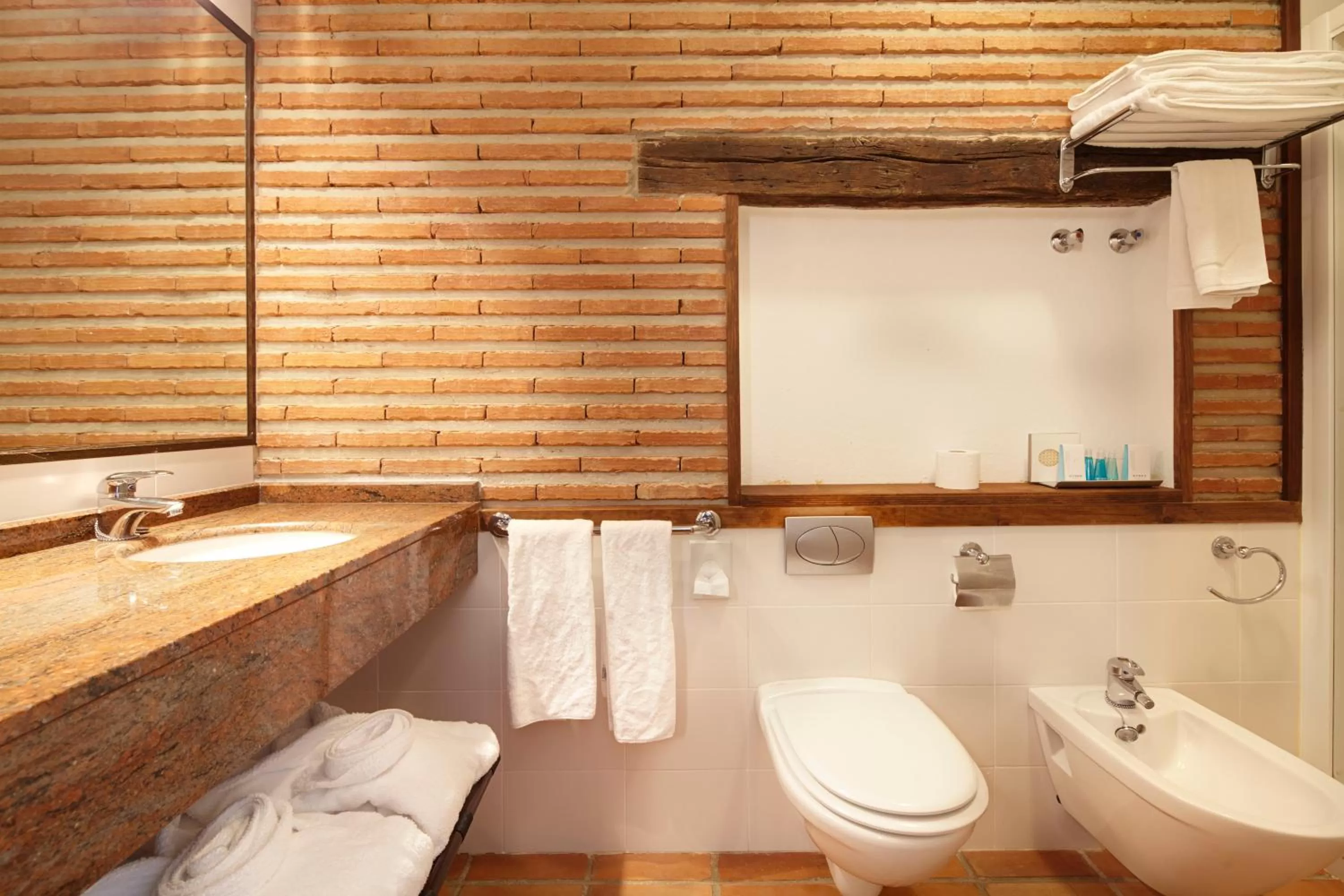 Bathroom in Saiaz Getaria Hotela